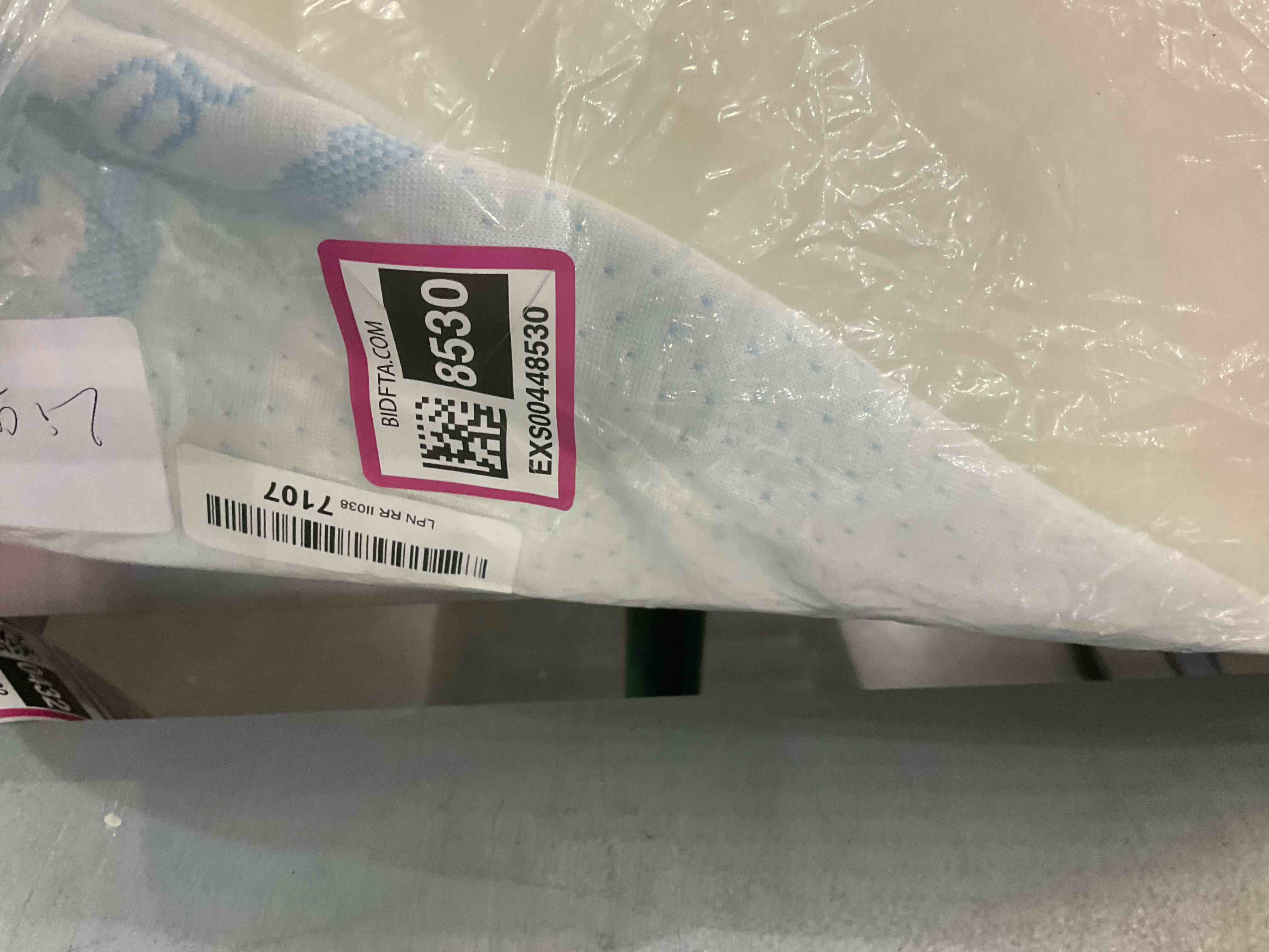 https://s3.amazonaws.com/lotting-images-prod/BargainHunt/EXS00448530_1709912125243.jpeg