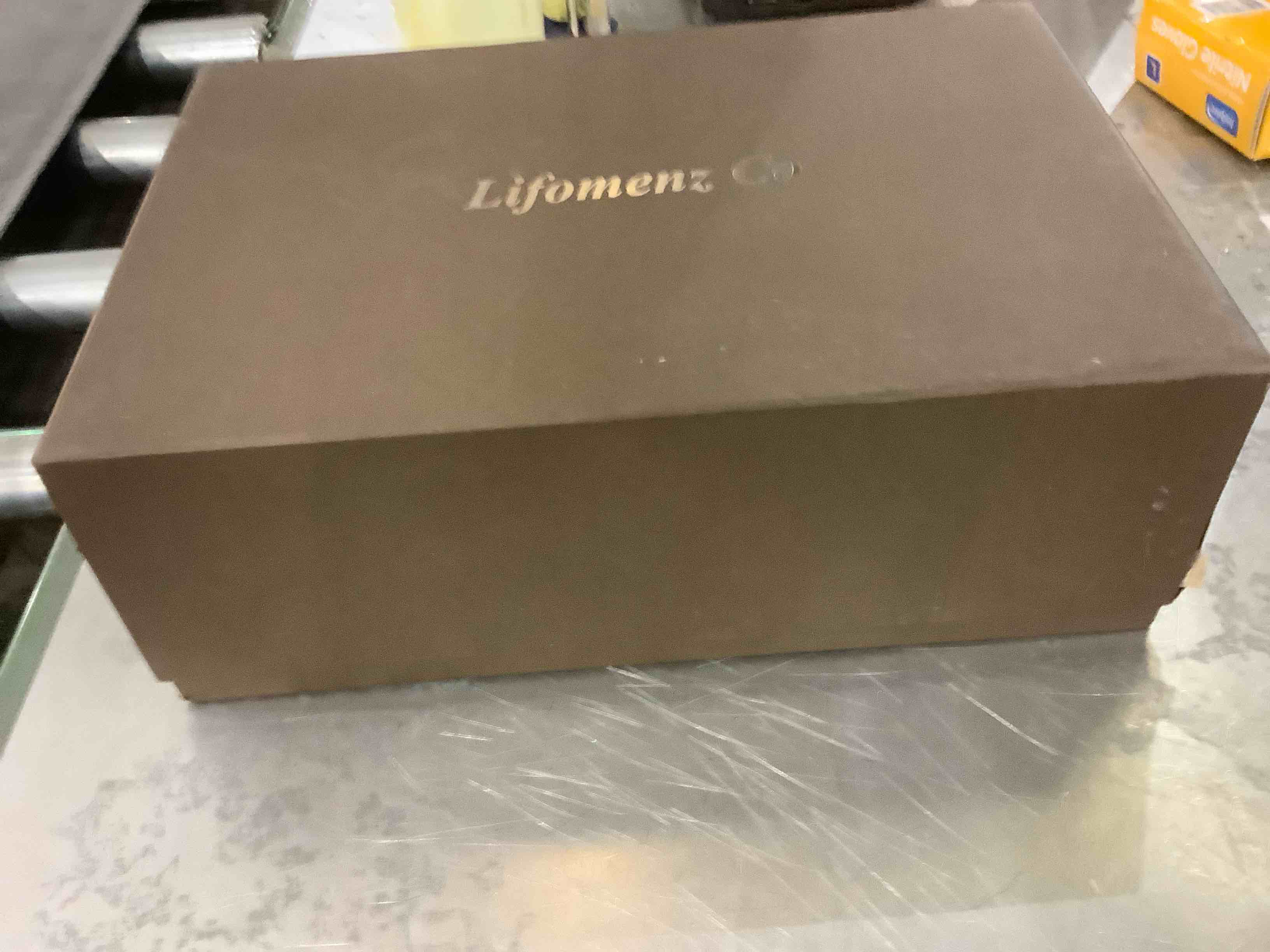 https://s3.amazonaws.com/lotting-images-prod/BargainHunt/EXS00448546_1709928357184.jpeg