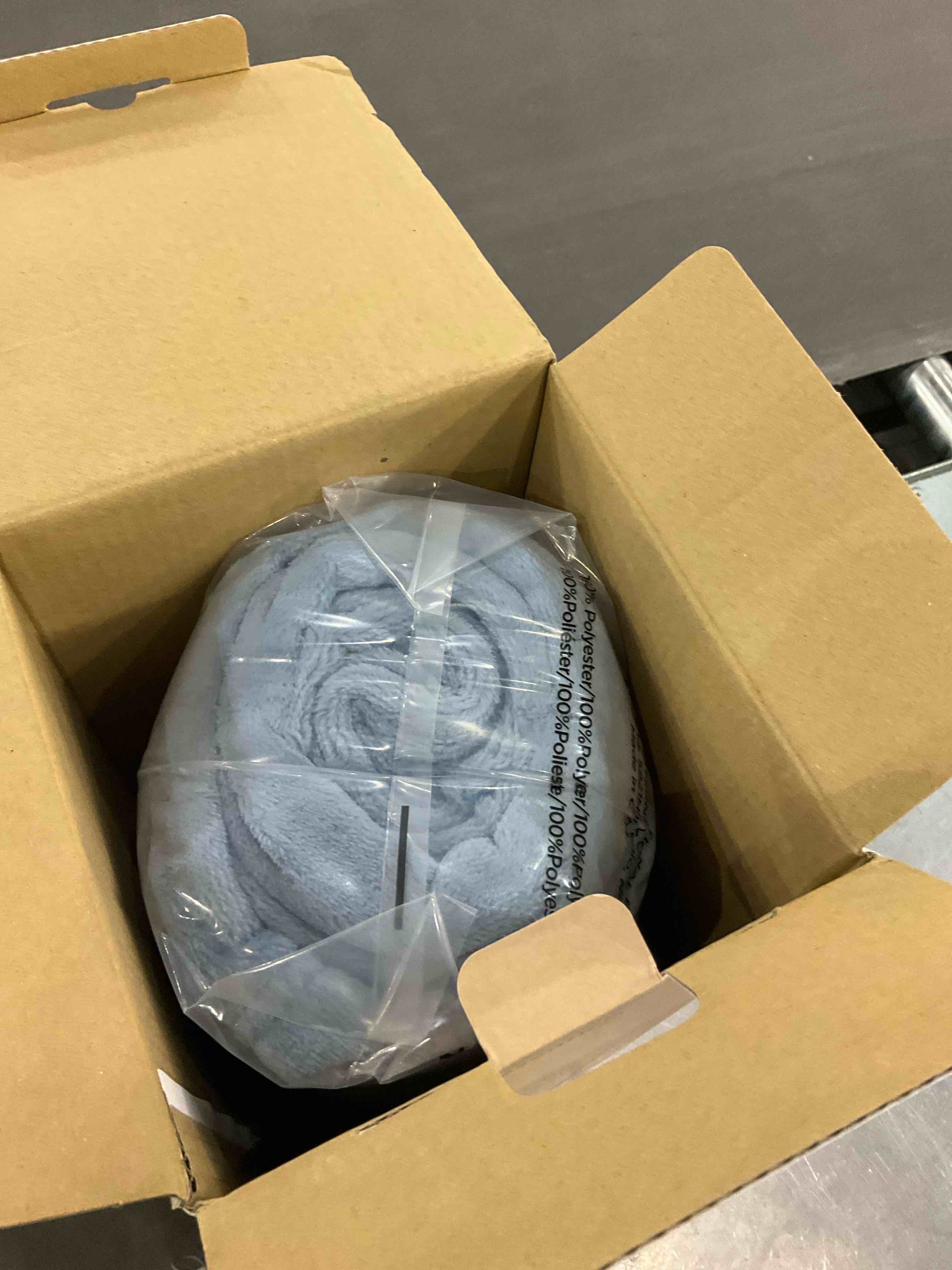 https://s3.amazonaws.com/lotting-images-prod/BargainHunt/EXS00448593_1710246424059.jpeg