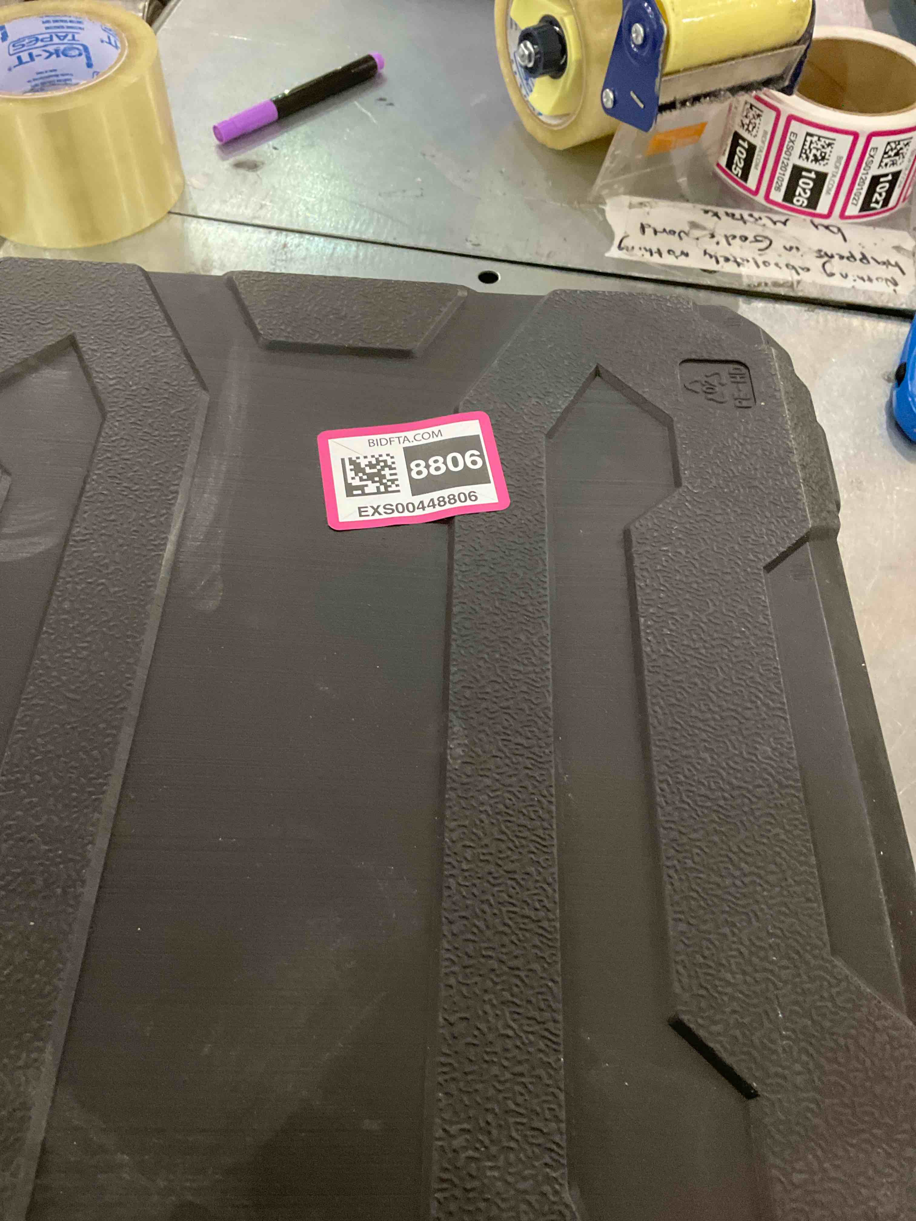 https://s3.amazonaws.com/lotting-images-prod/BargainHunt/EXS00448806_1712680738334.jpeg
