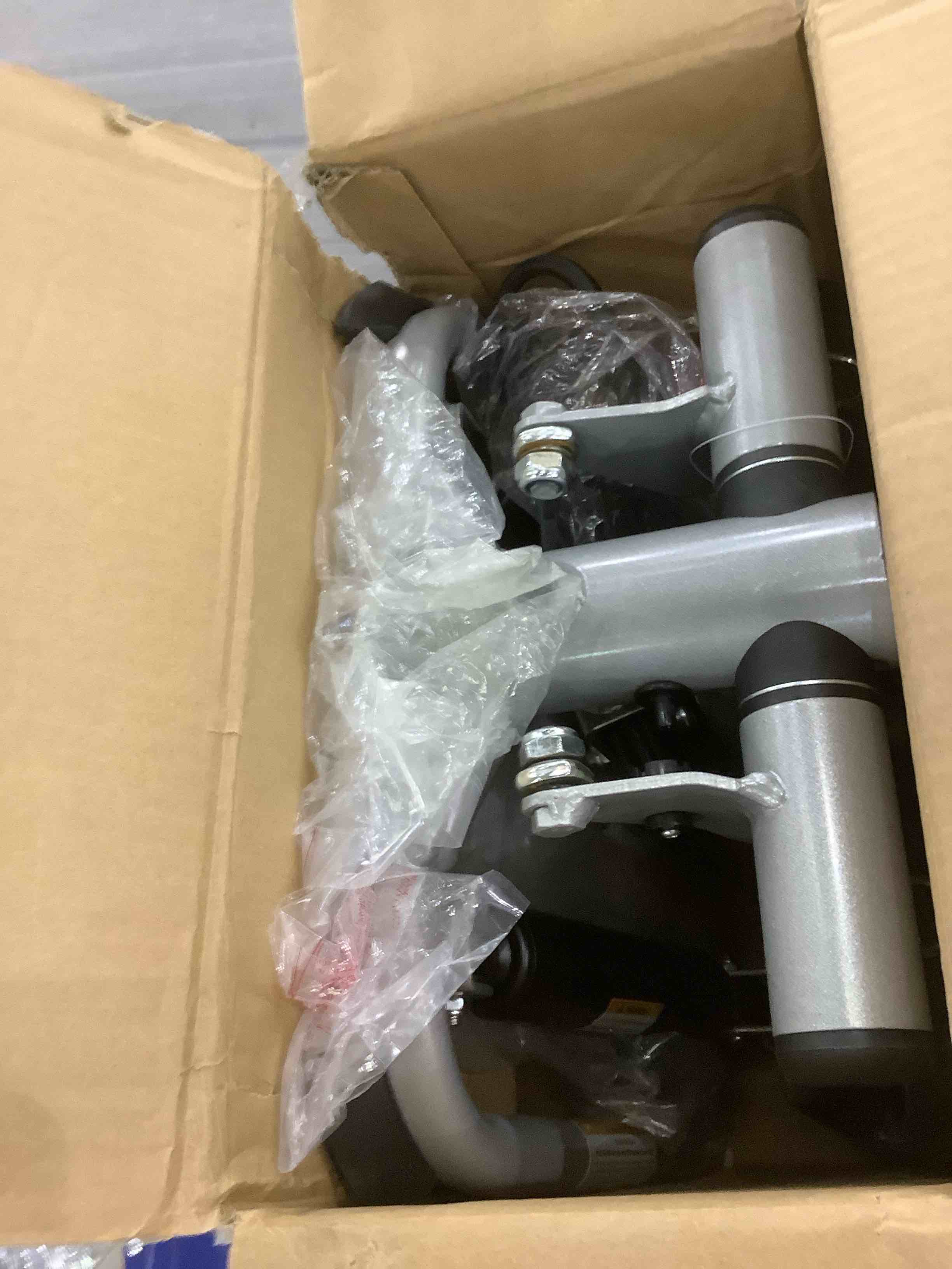 https://s3.amazonaws.com/lotting-images-prod/BargainHunt/EXS00448845_1713535512085.jpeg