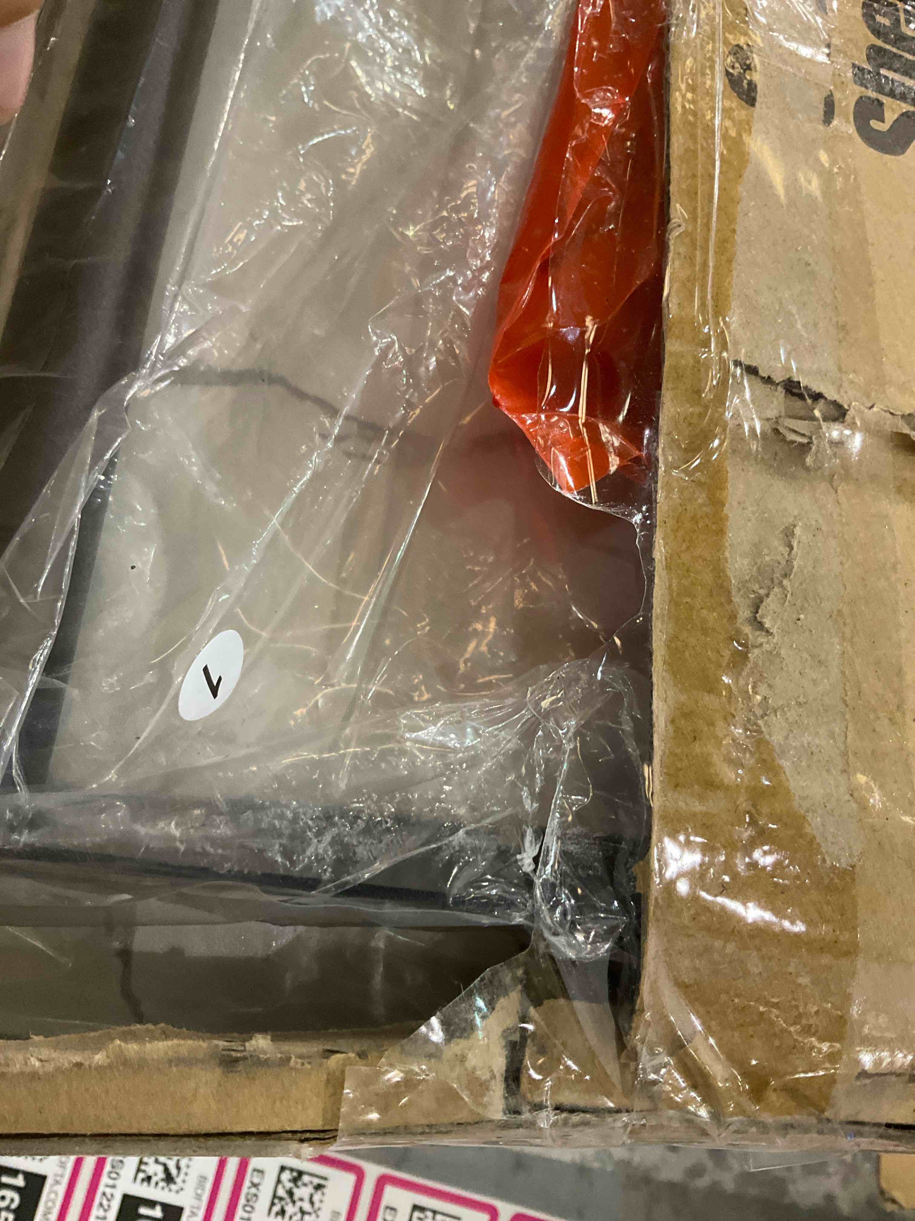 https://s3.amazonaws.com/lotting-images-prod/BargainHunt/EXS00449280_1709928170971.jpeg
