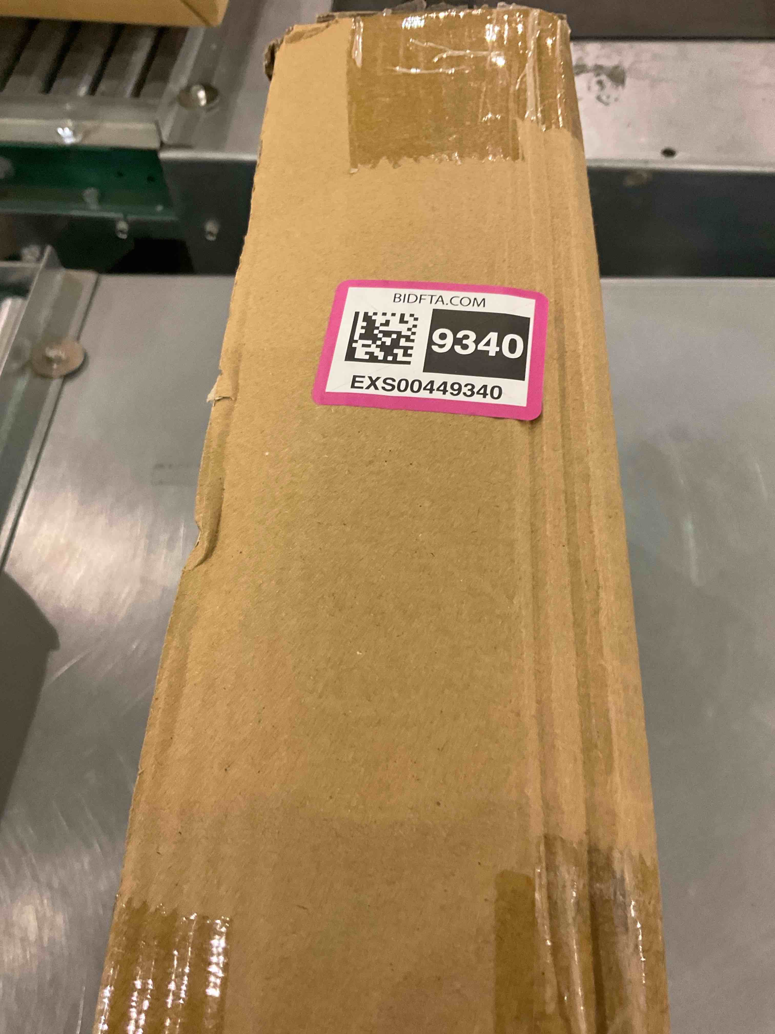 https://s3.amazonaws.com/lotting-images-prod/BargainHunt/EXS00449340_1709727920207.jpeg