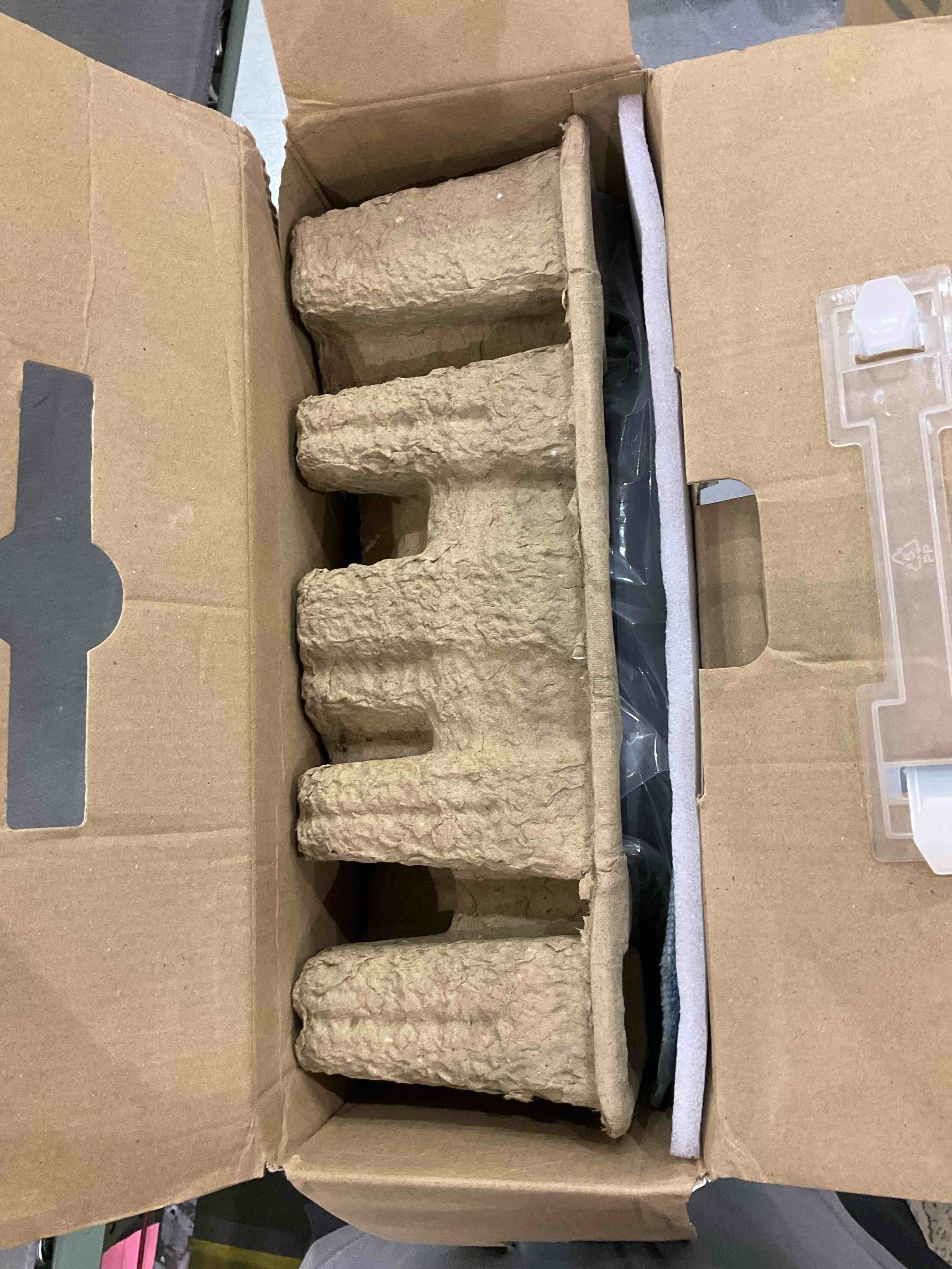 https://s3.amazonaws.com/lotting-images-prod/BargainHunt/EXS00449687_1709904257083.jpeg