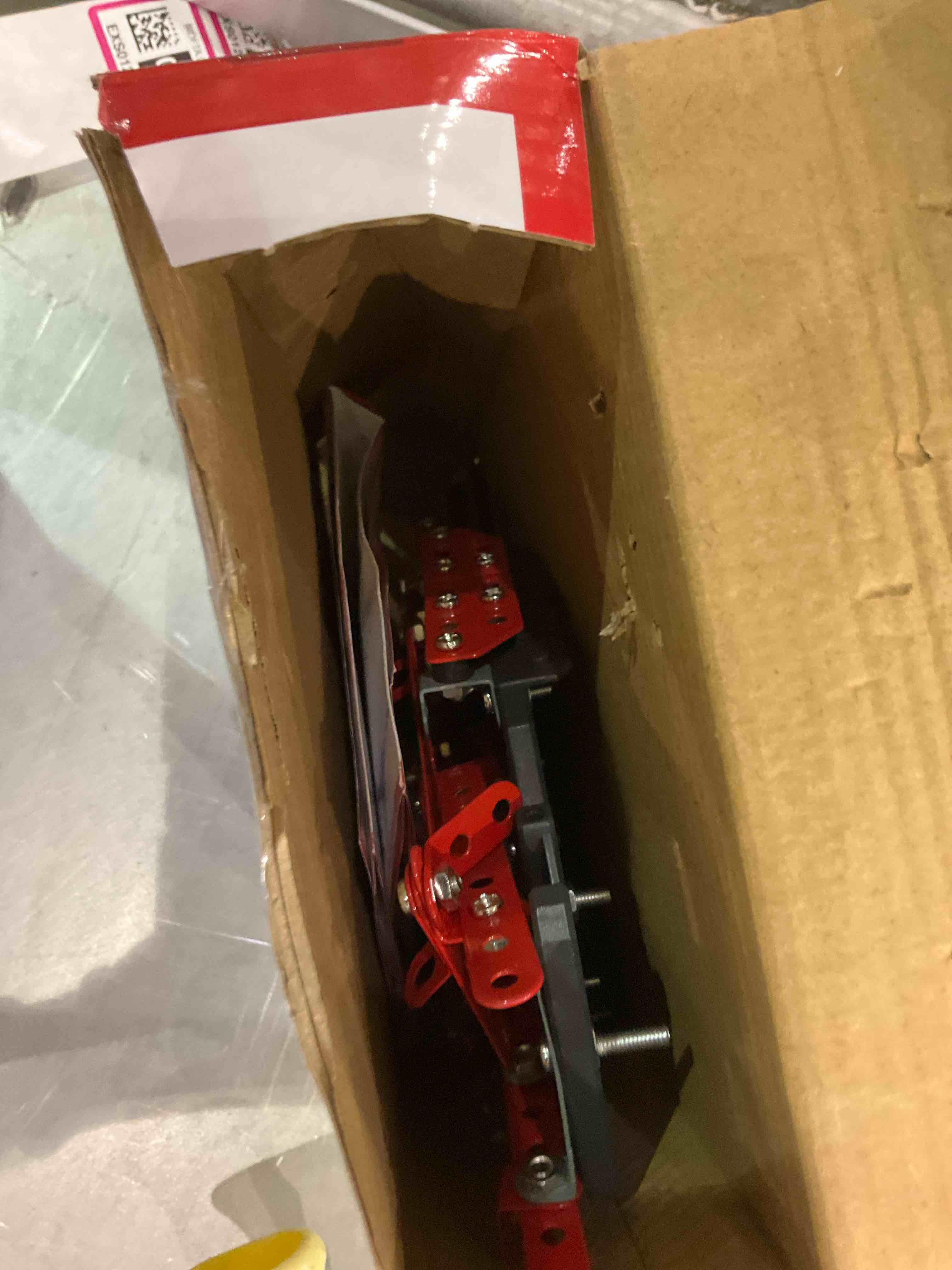 https://s3.amazonaws.com/lotting-images-prod/BargainHunt/EXS00449713_1709912040700.jpeg