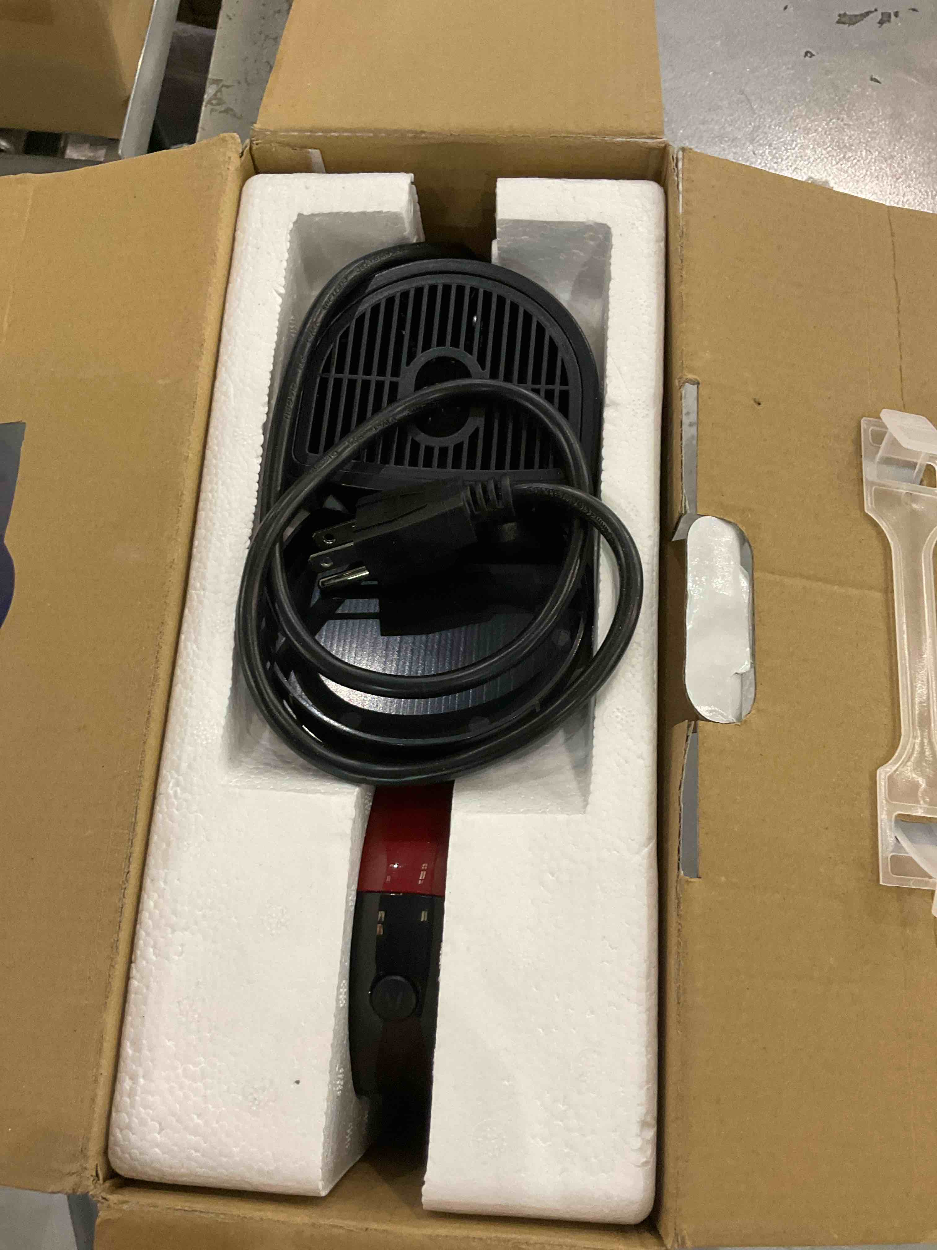 https://s3.amazonaws.com/lotting-images-prod/BargainHunt/EXS00449980_1710512567771.jpeg
