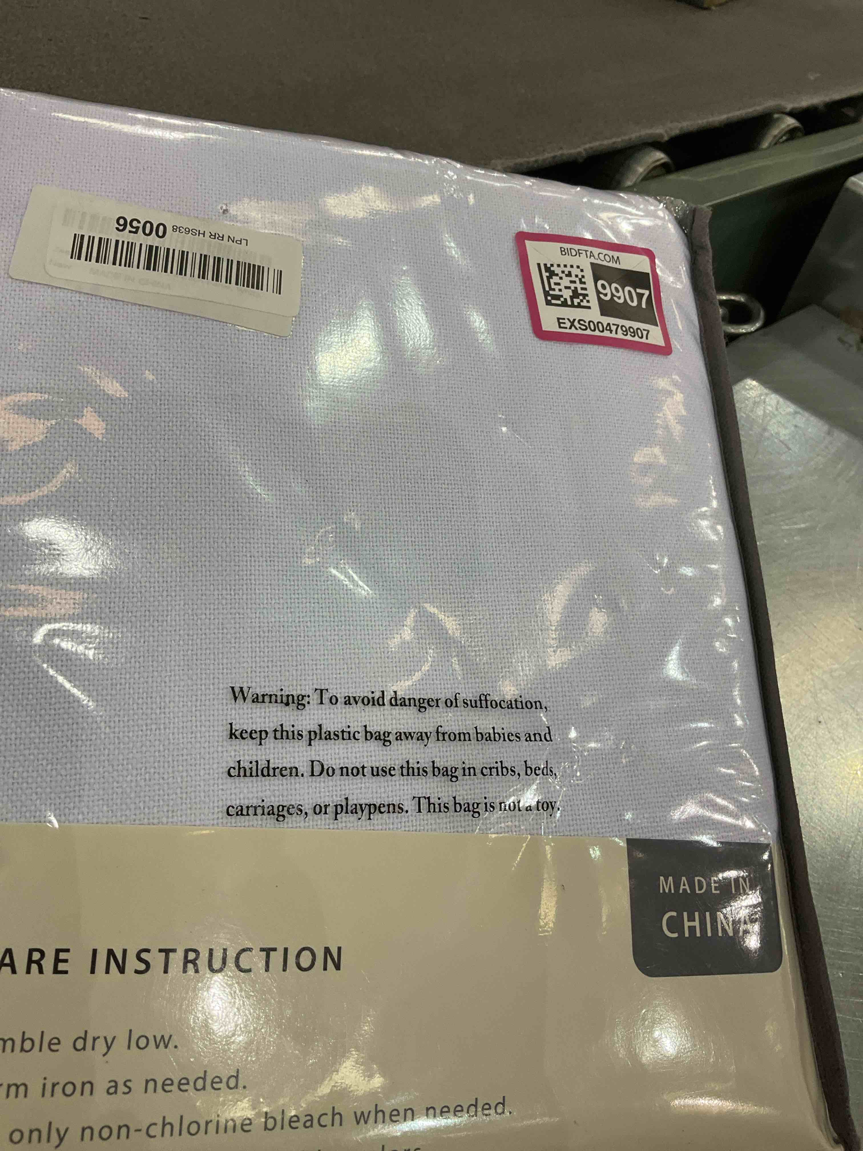 https://s3.amazonaws.com/lotting-images-prod/BargainHunt/EXS00479907_1709828744700.jpeg