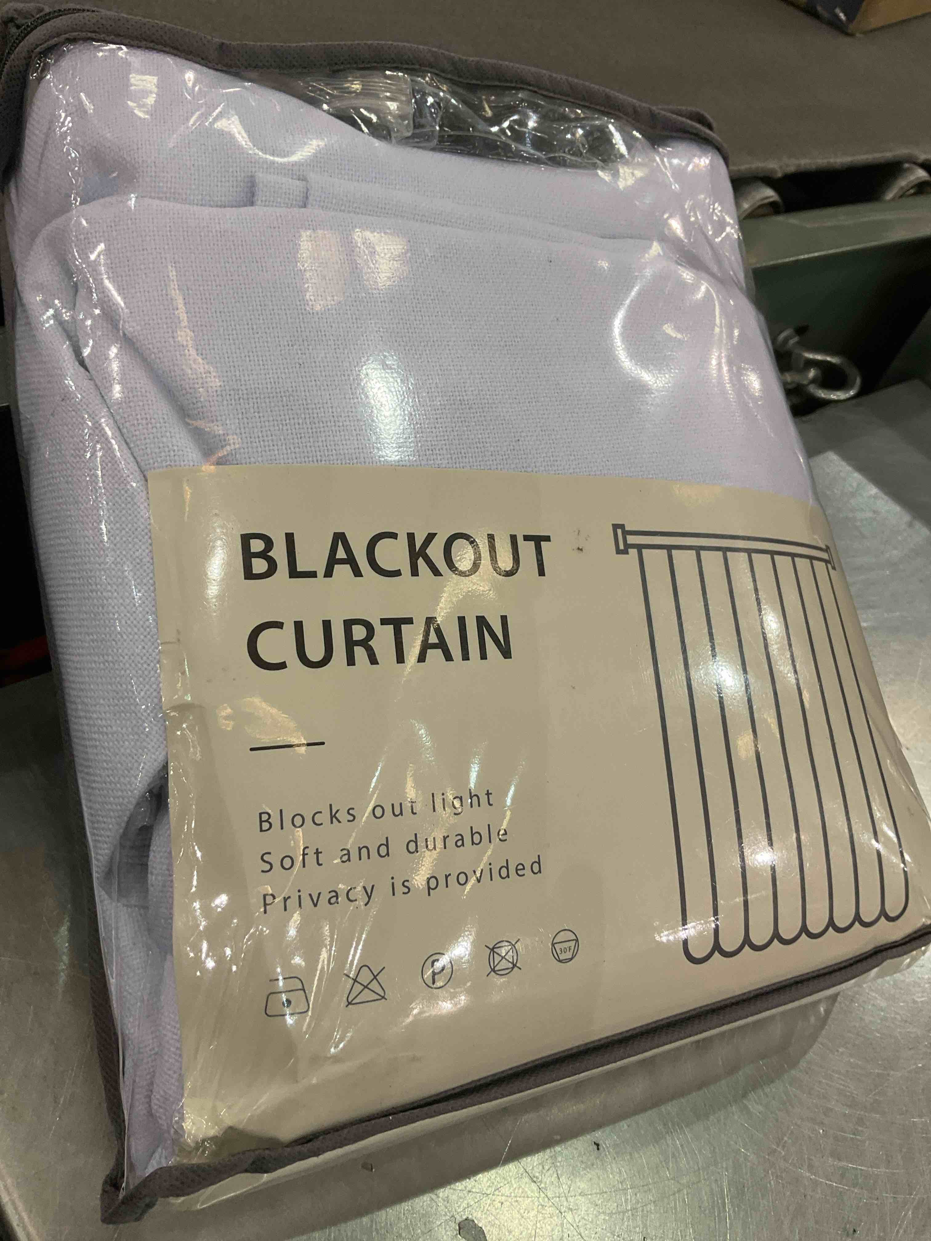 https://s3.amazonaws.com/lotting-images-prod/BargainHunt/EXS00479907_1709828747923.jpeg