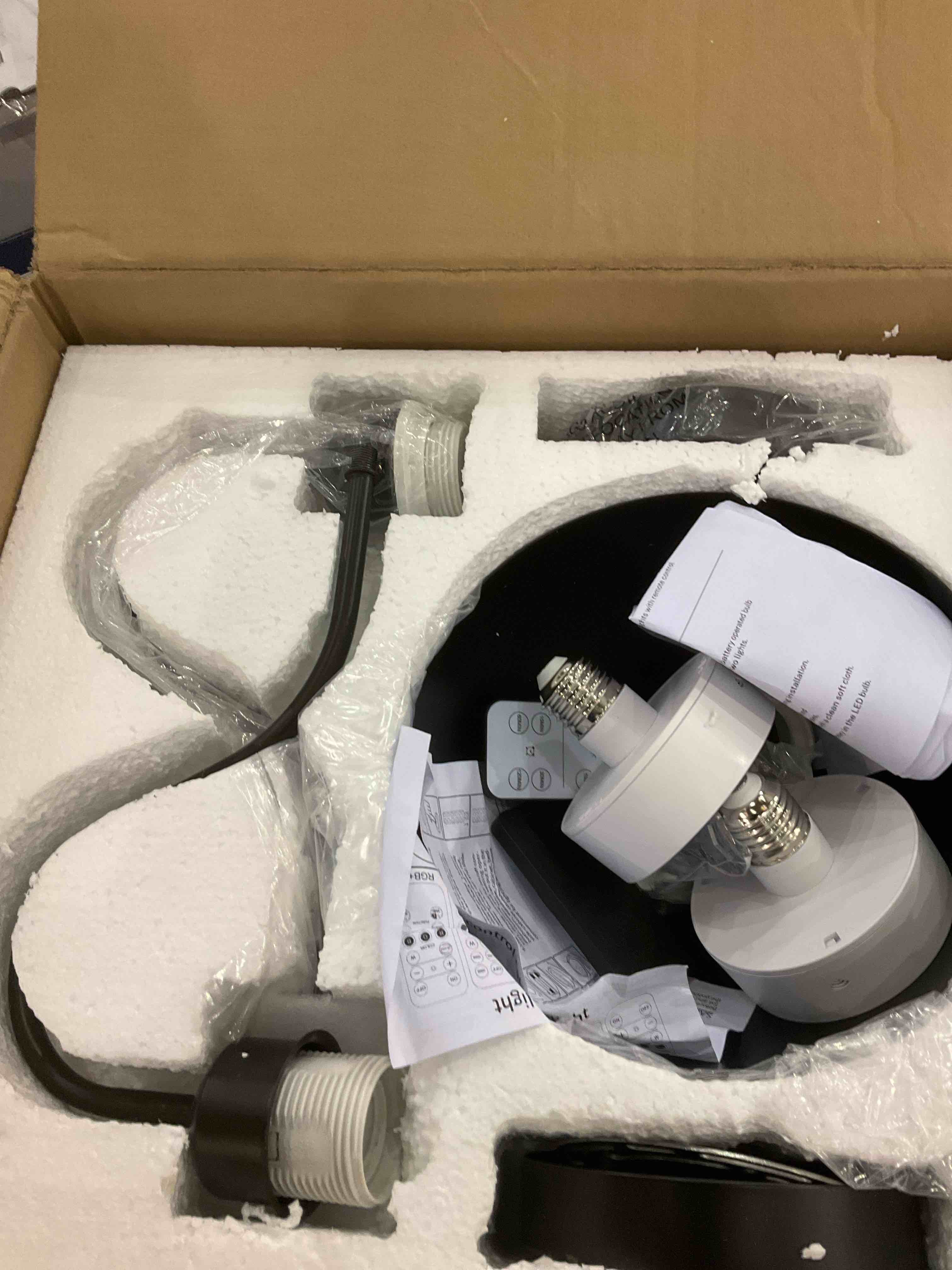 https://s3.amazonaws.com/lotting-images-prod/BargainHunt/EXS00500757_1710515263091.jpeg