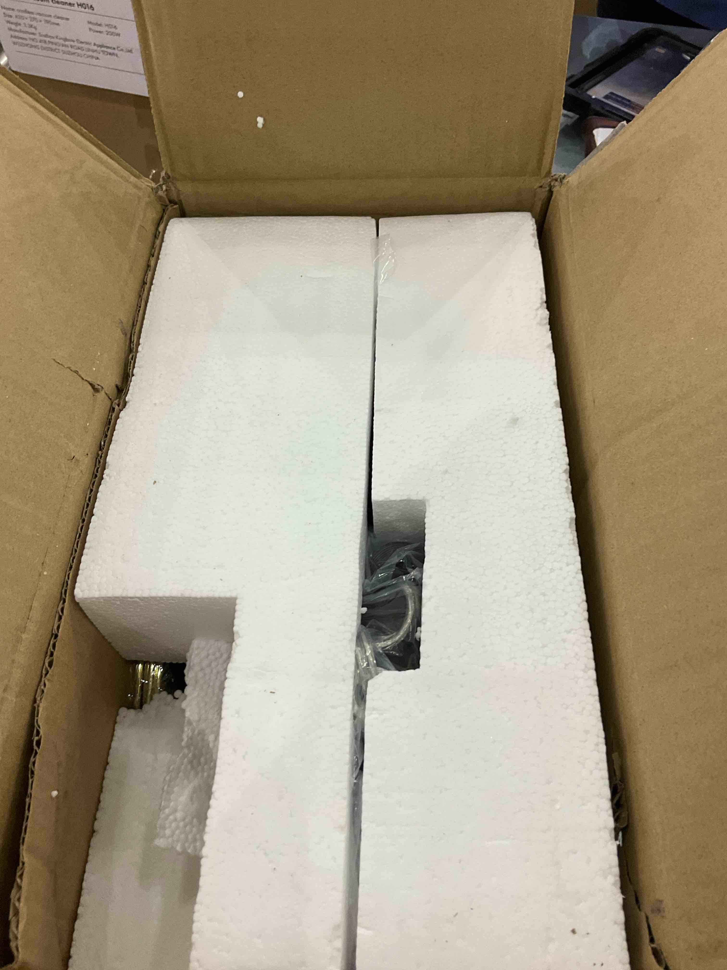 https://s3.amazonaws.com/lotting-images-prod/BargainHunt/EXS00500865_1710769855736.jpeg