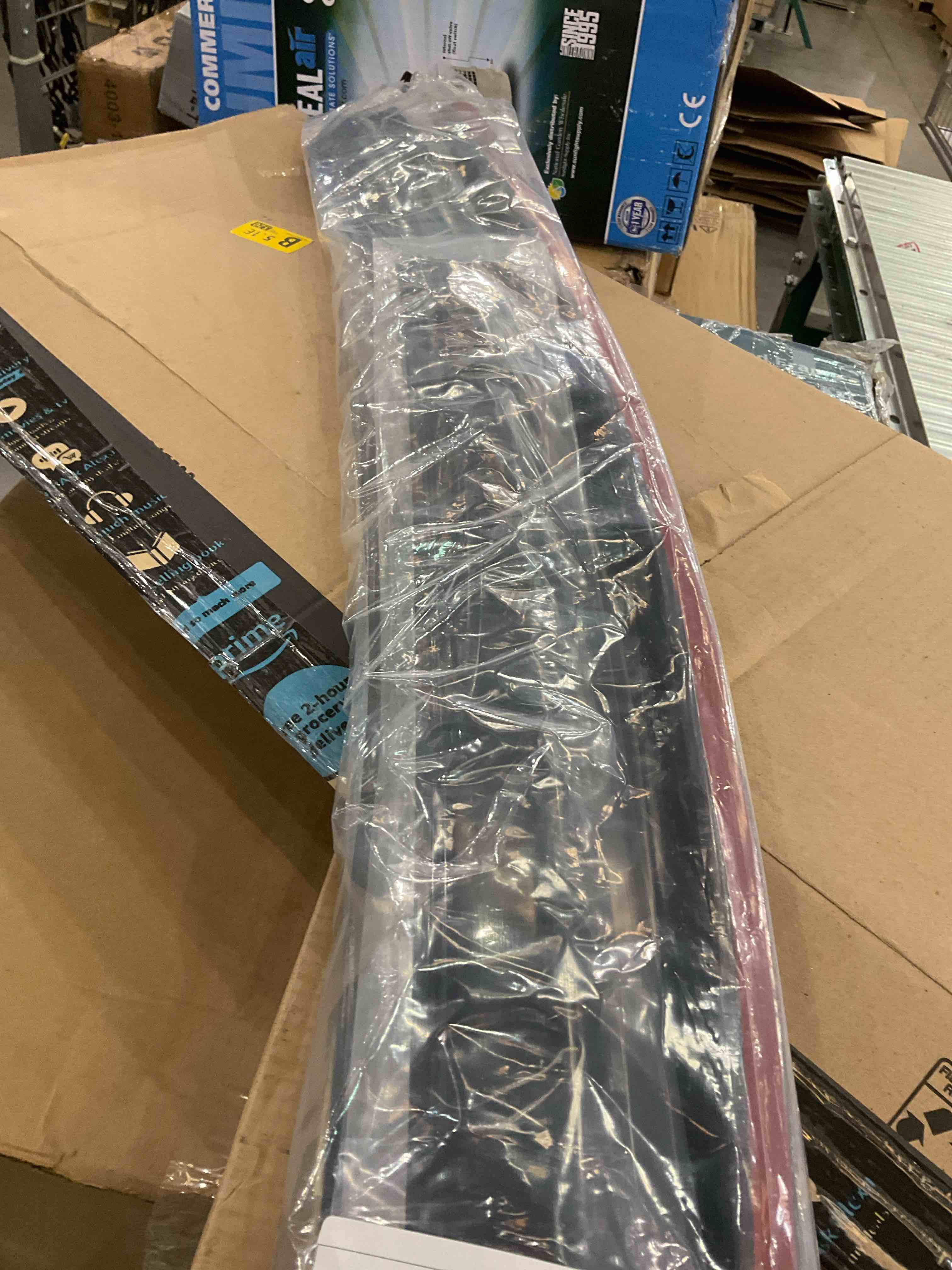 https://s3.amazonaws.com/lotting-images-prod/BargainHunt/EXS00500902_1710776202149.jpeg