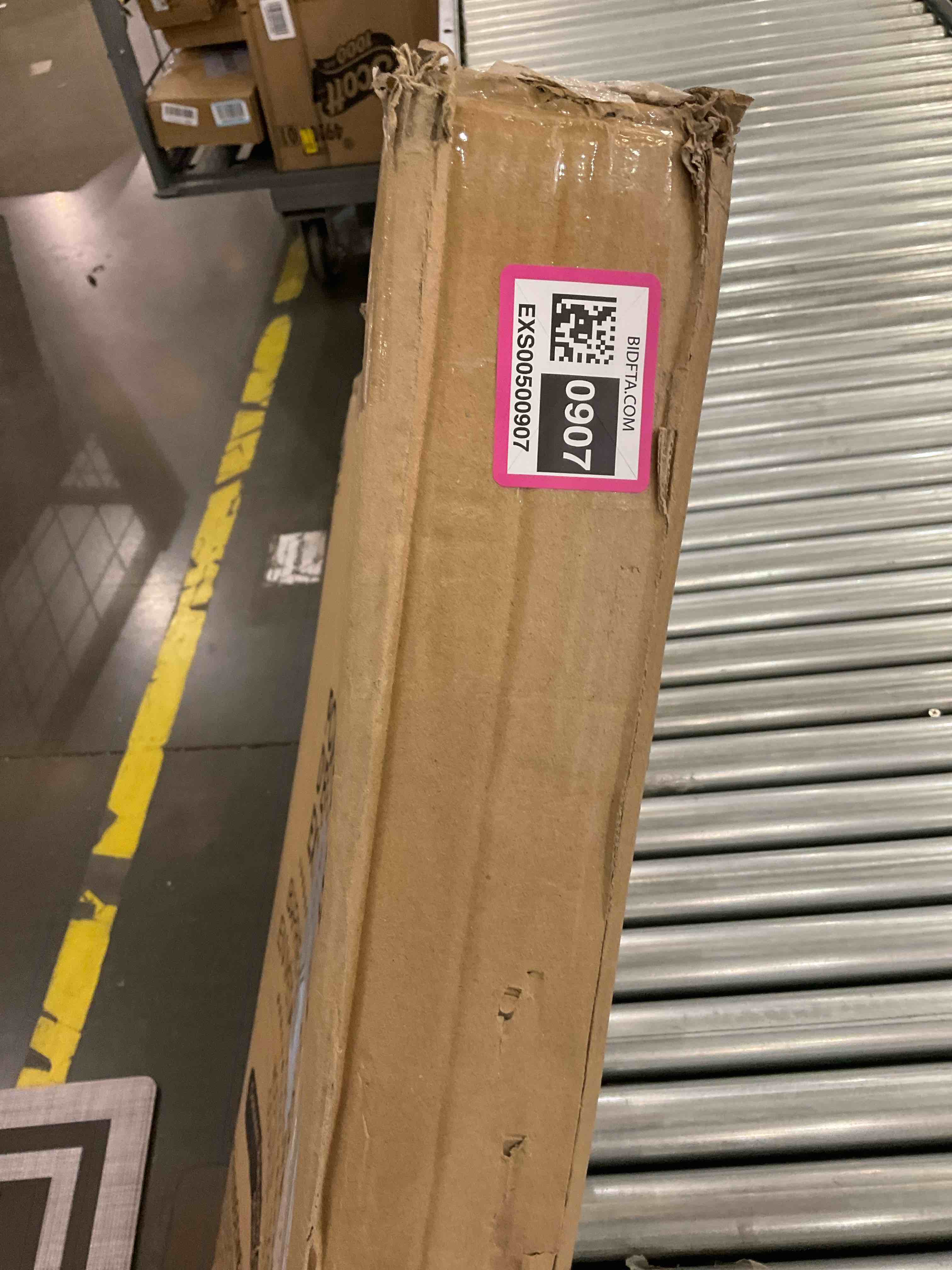 https://s3.amazonaws.com/lotting-images-prod/BargainHunt/EXS00500907_1710779927113.jpeg