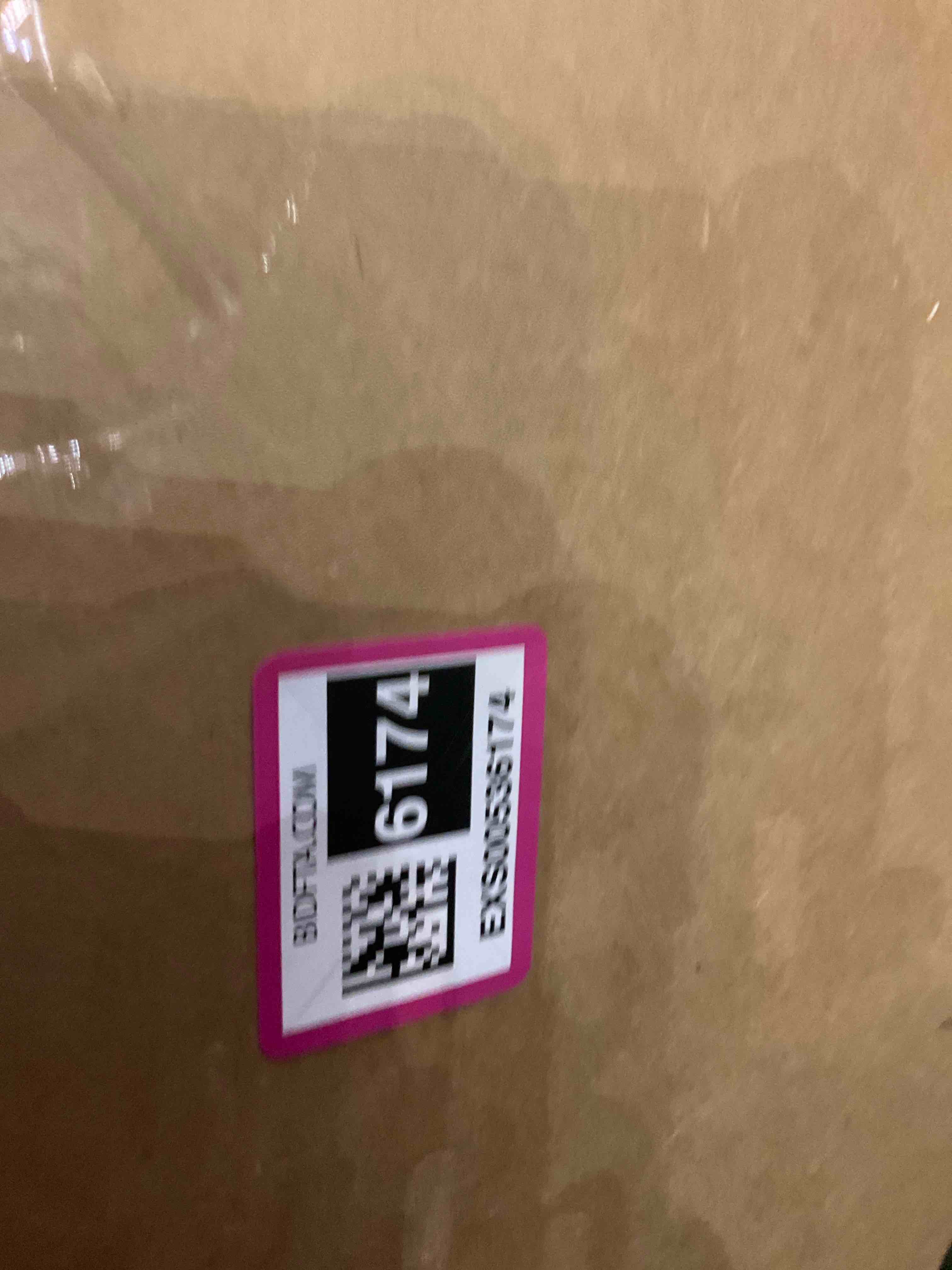 https://s3.amazonaws.com/lotting-images-prod/BargainHunt/EXS00536174_1708620018273.jpeg