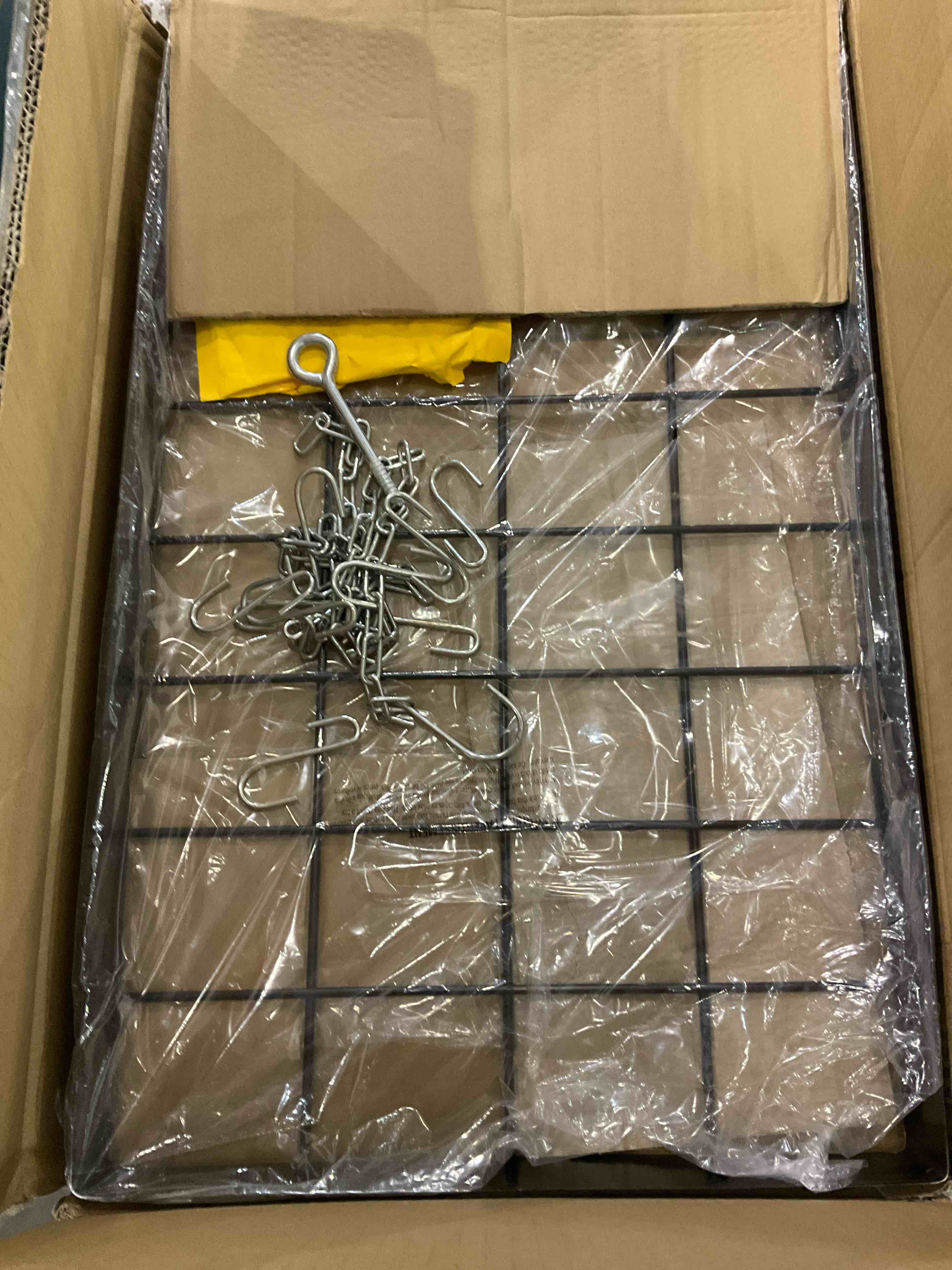 https://s3.amazonaws.com/lotting-images-prod/BargainHunt/EXS00536450_1709908930360.jpeg