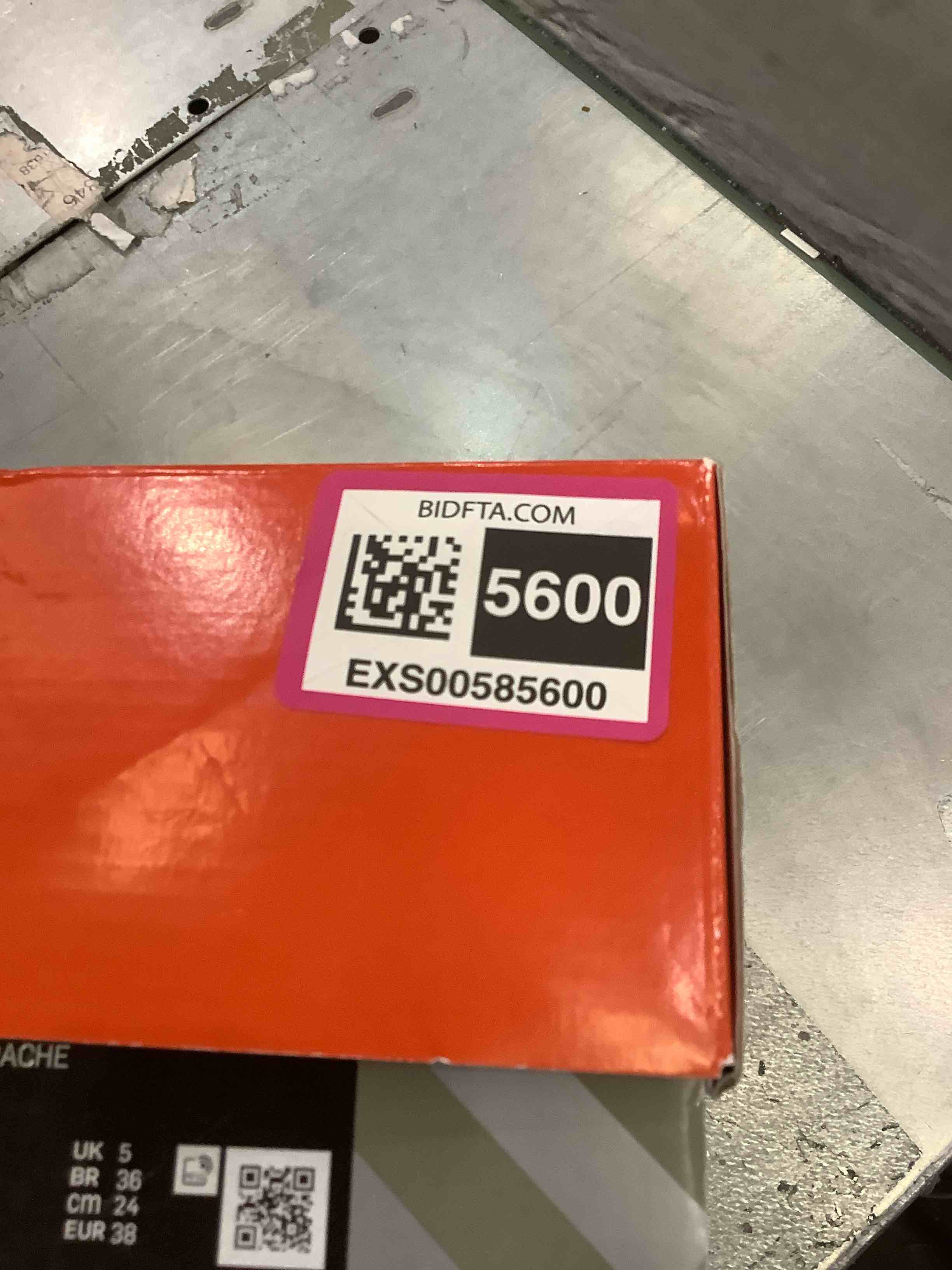 https://s3.amazonaws.com/lotting-images-prod/BargainHunt/EXS00585600_1708459098732.jpeg