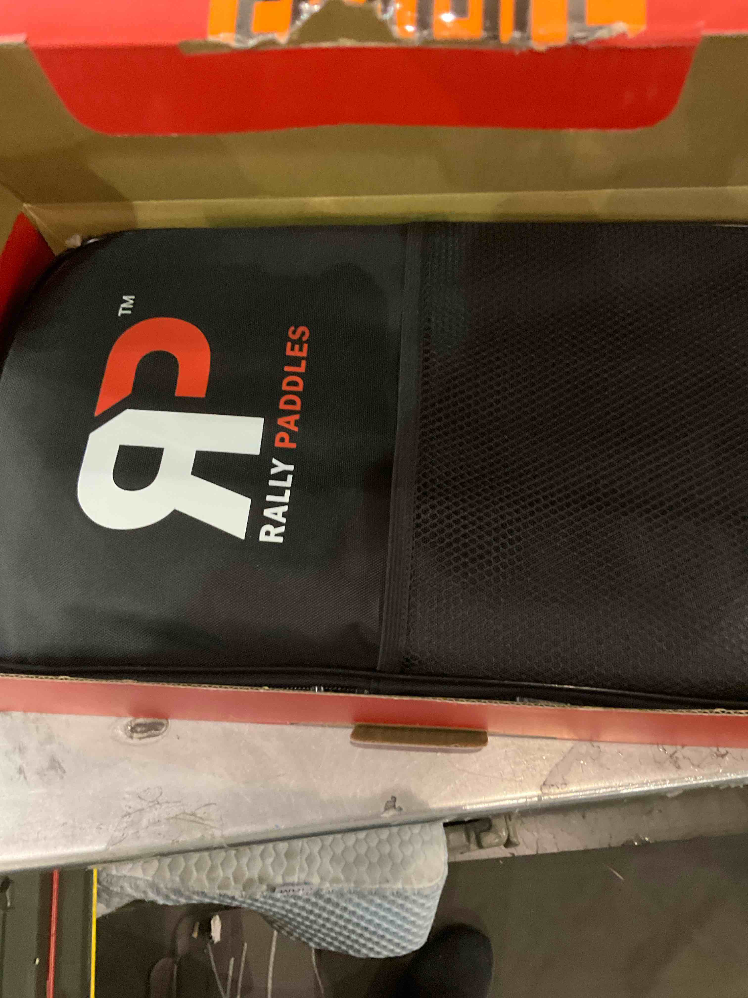 https://s3.amazonaws.com/lotting-images-prod/BargainHunt/EXS00589386_1707506587243.jpeg