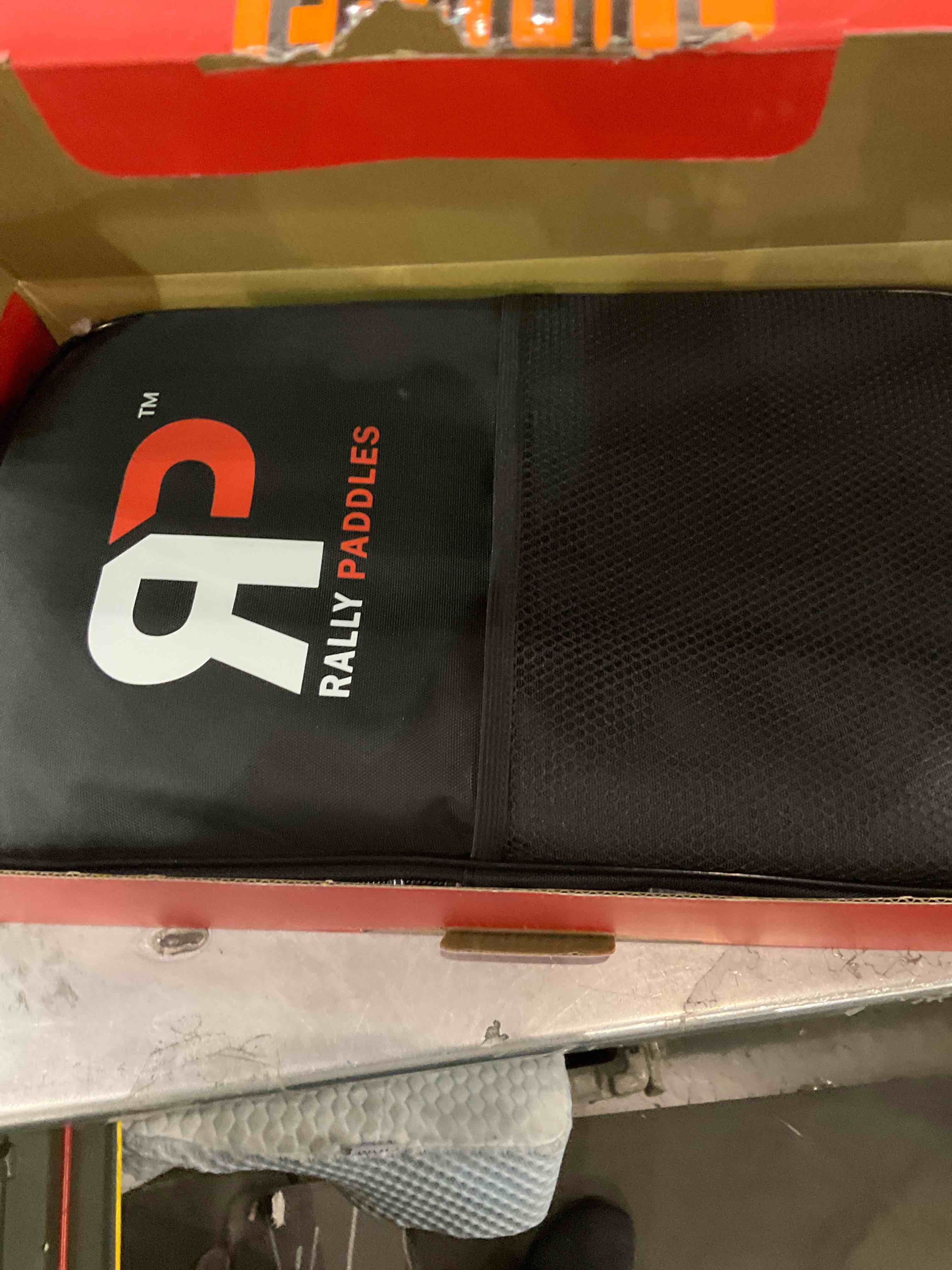 https://s3.amazonaws.com/lotting-images-prod/BargainHunt/EXS00589386_1707506588056.jpeg