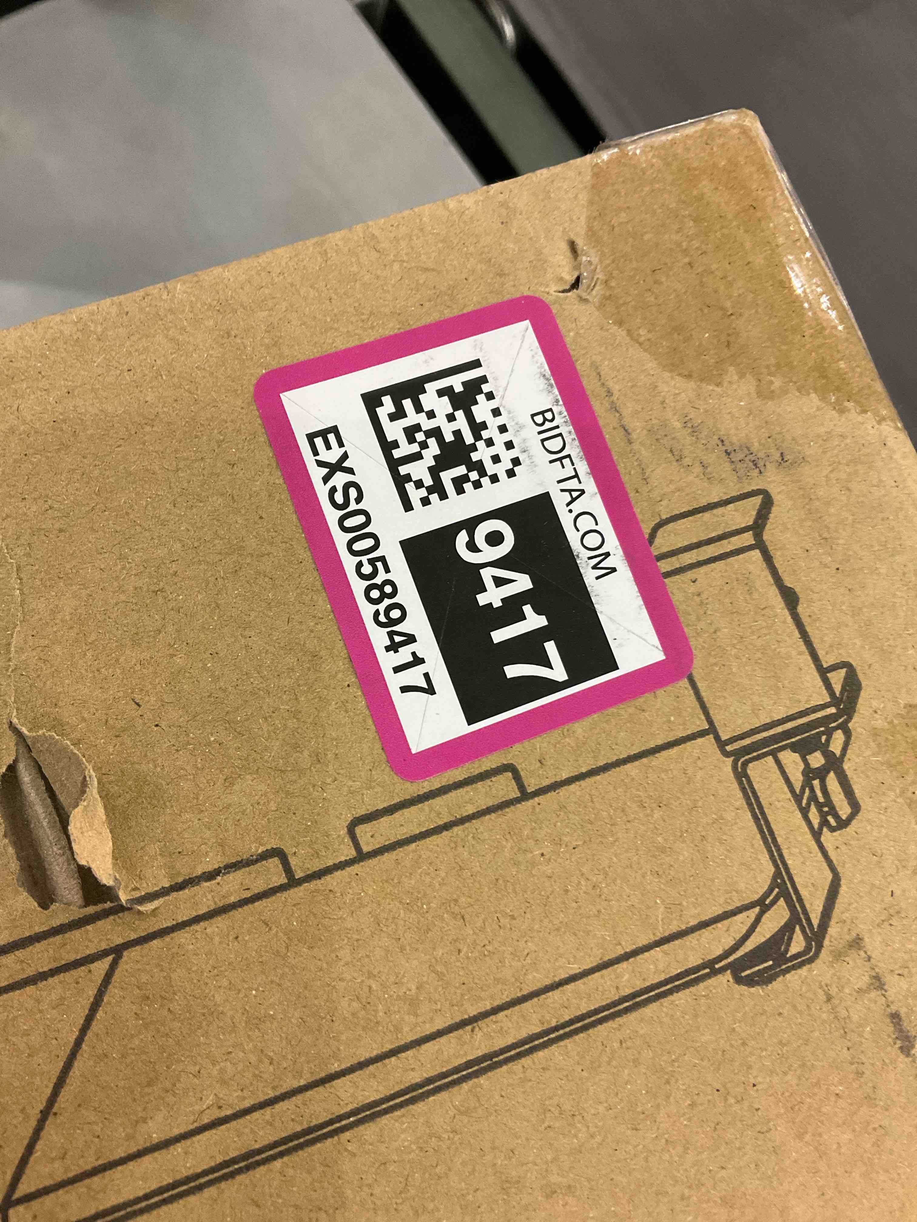 https://s3.amazonaws.com/lotting-images-prod/BargainHunt/EXS00589417_1709303311068.jpeg