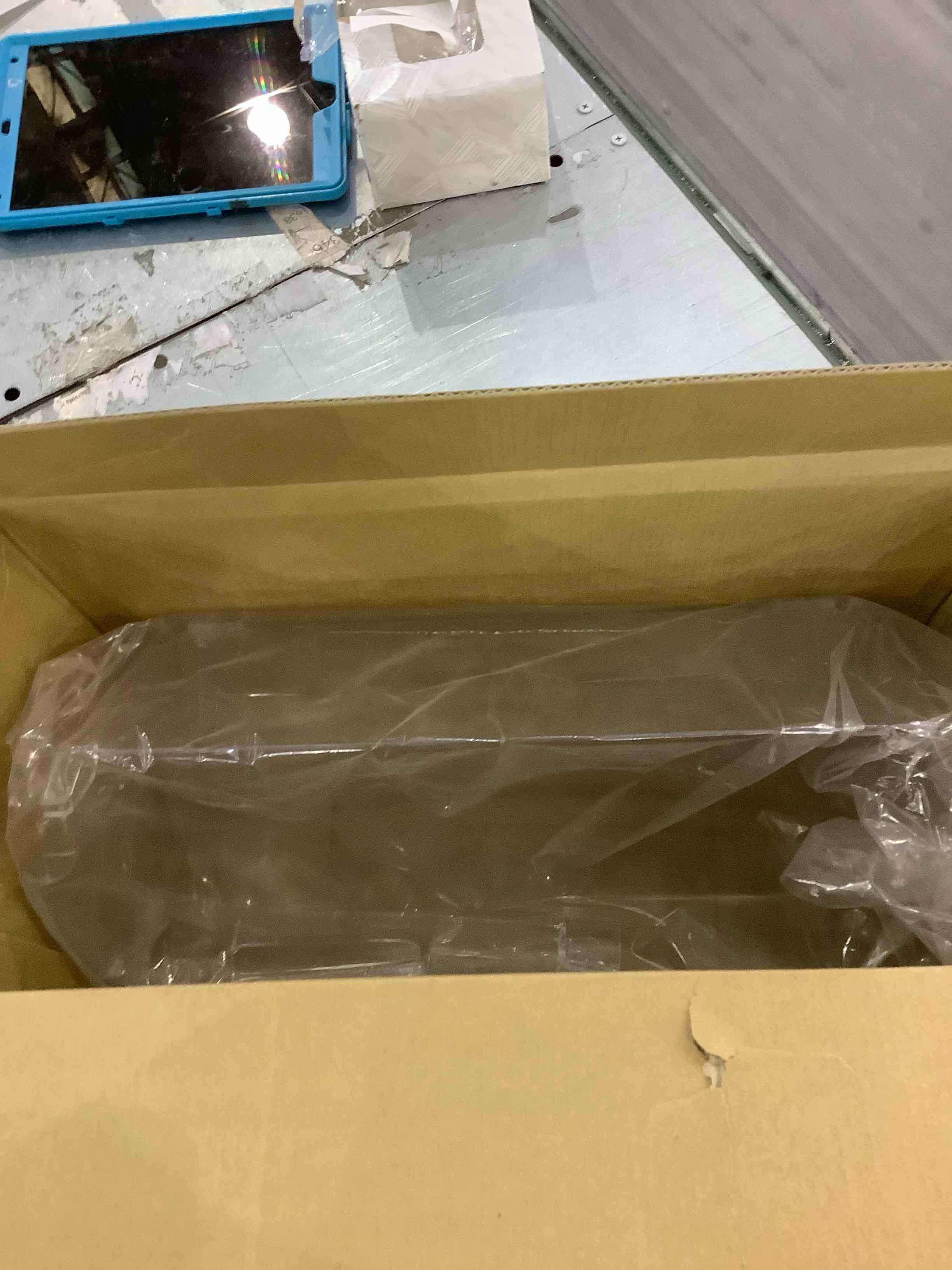 https://s3.amazonaws.com/lotting-images-prod/BargainHunt/EXS00613581_1707139212573.jpeg