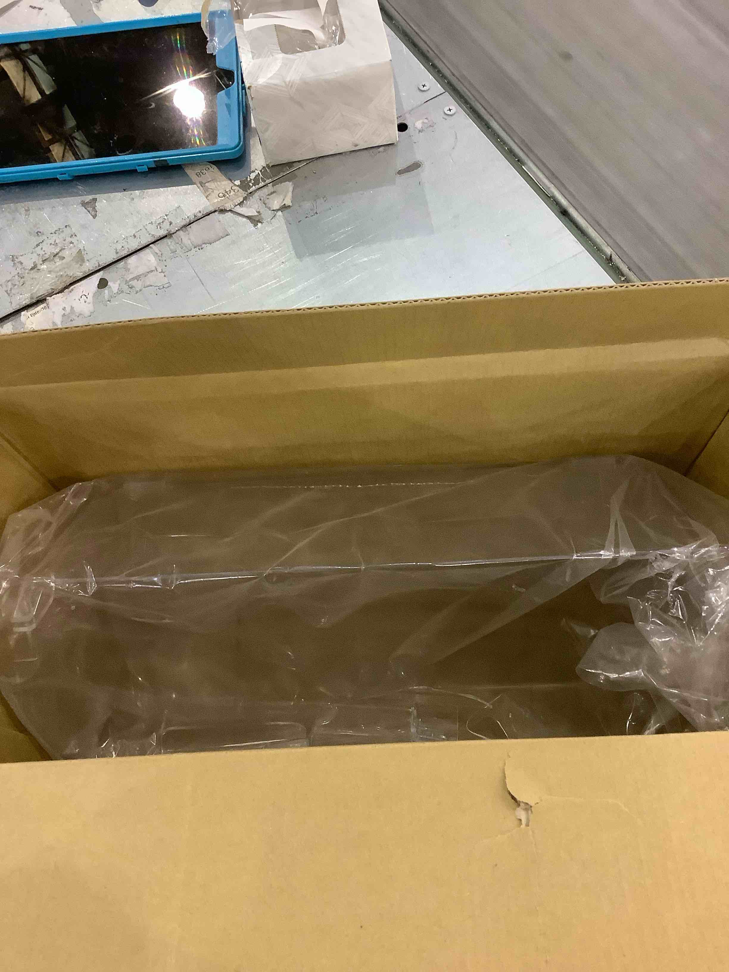 https://s3.amazonaws.com/lotting-images-prod/BargainHunt/EXS00613581_1707139214675.jpeg