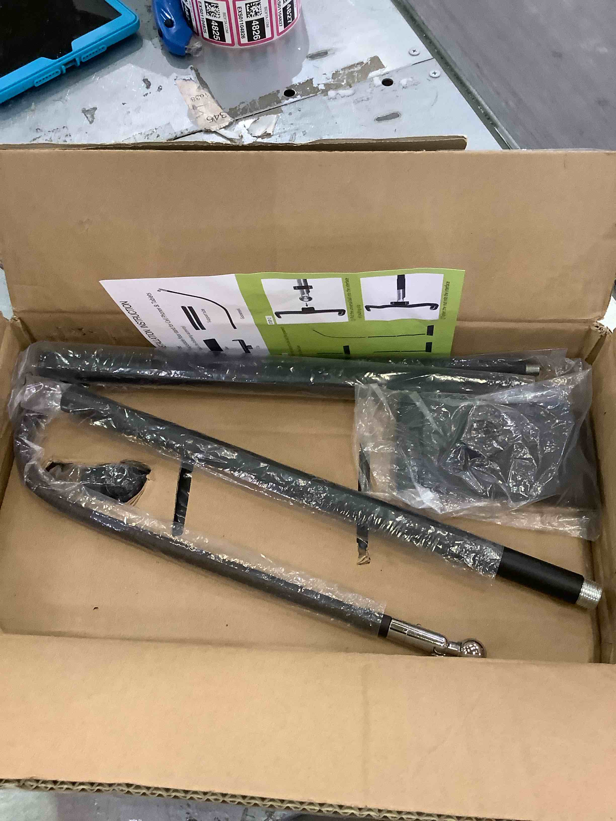 https://s3.amazonaws.com/lotting-images-prod/BargainHunt/EXS00613698_1707150212659.jpeg