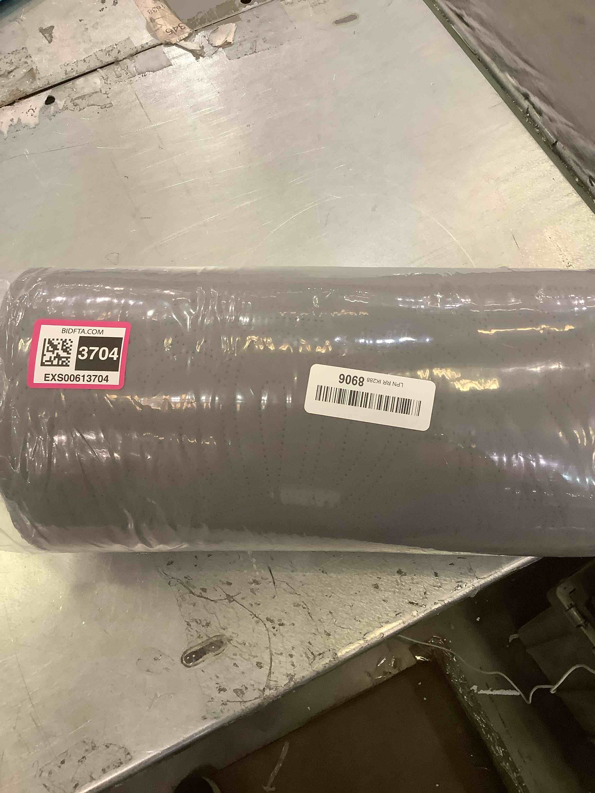 https://s3.amazonaws.com/lotting-images-prod/BargainHunt/EXS00613704_1707150652395.jpeg