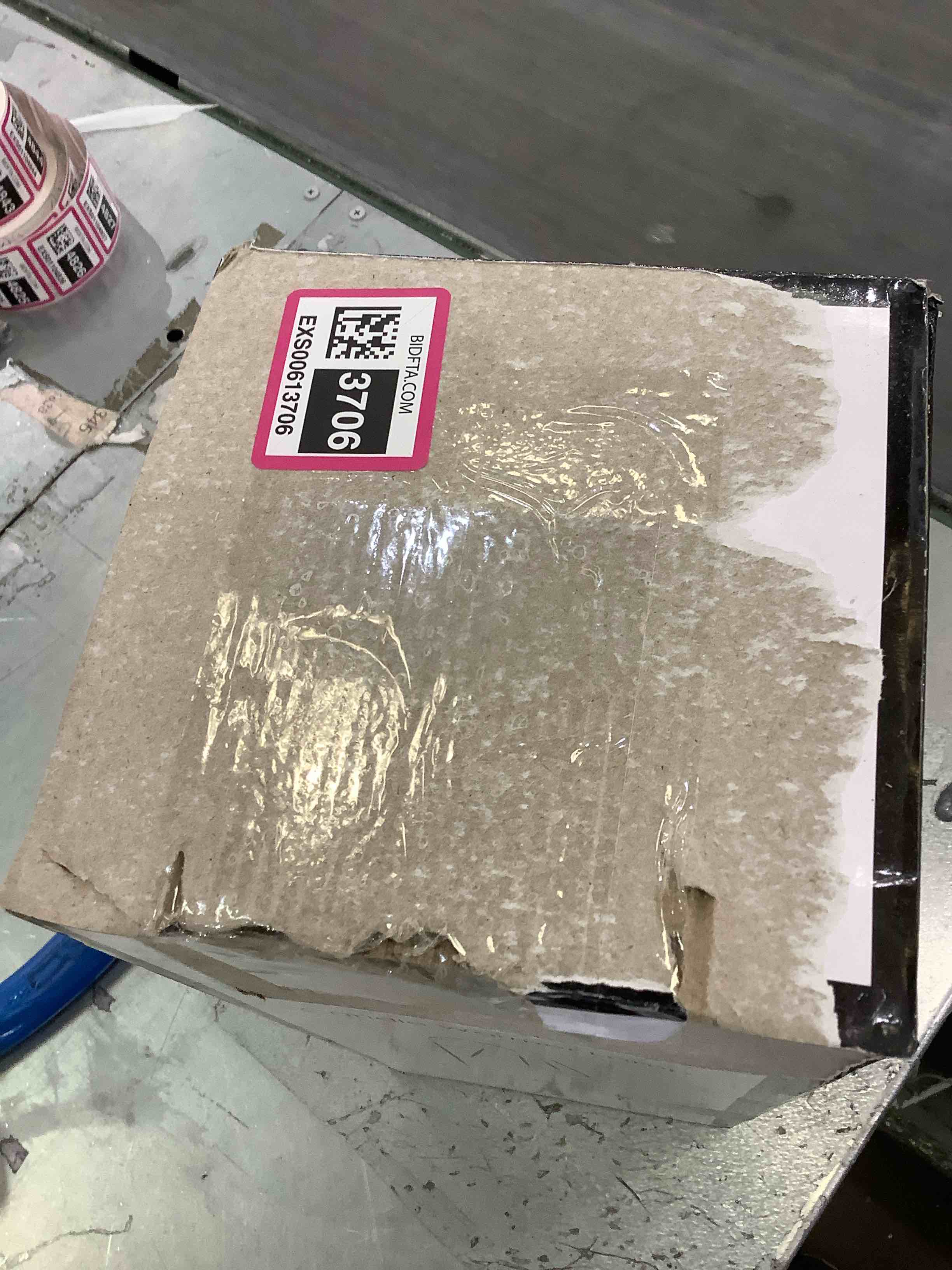 https://s3.amazonaws.com/lotting-images-prod/BargainHunt/EXS00613706_1707150814383.jpeg