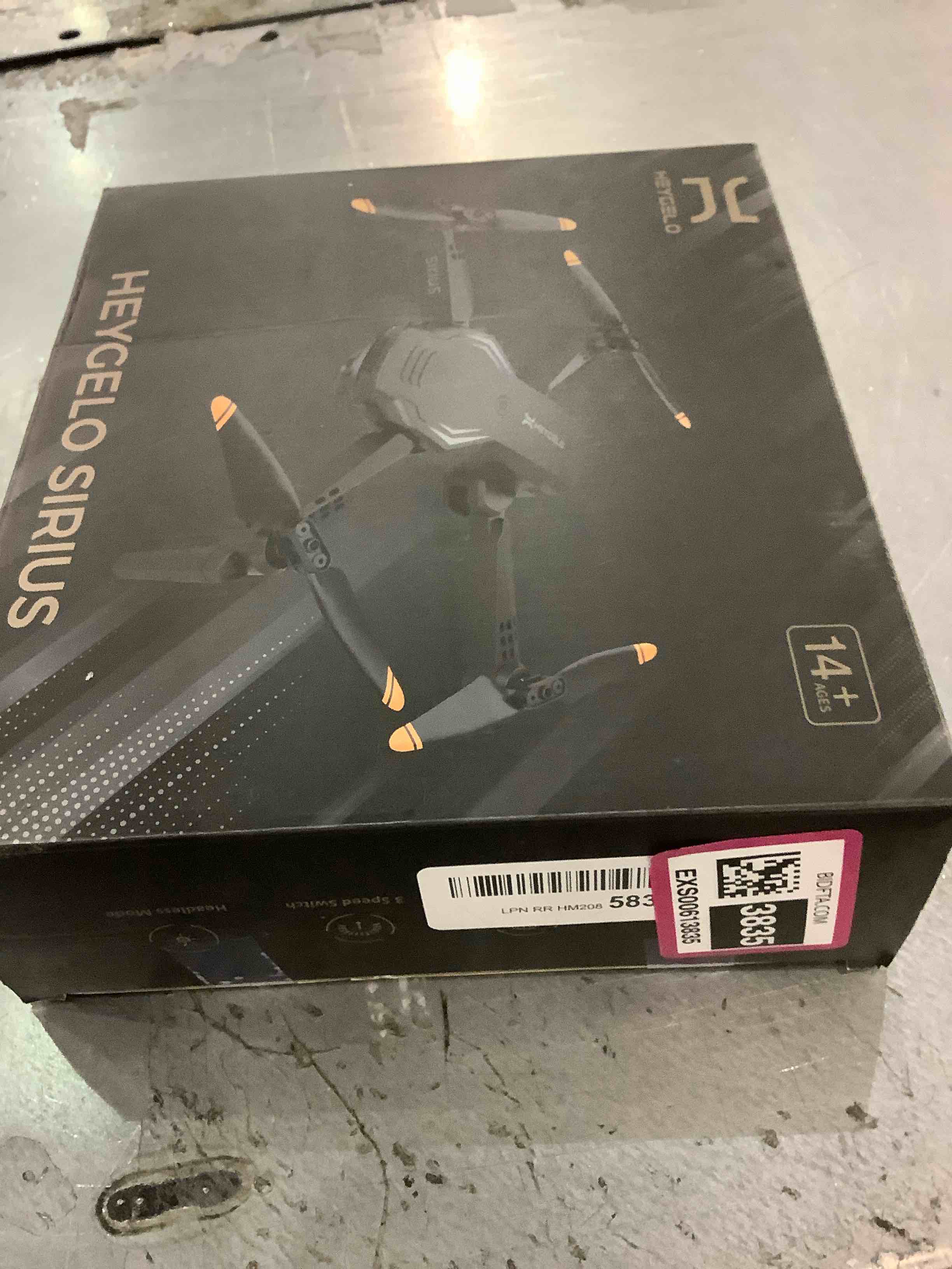 https://s3.amazonaws.com/lotting-images-prod/BargainHunt/EXS00613835_1707222172549.jpeg