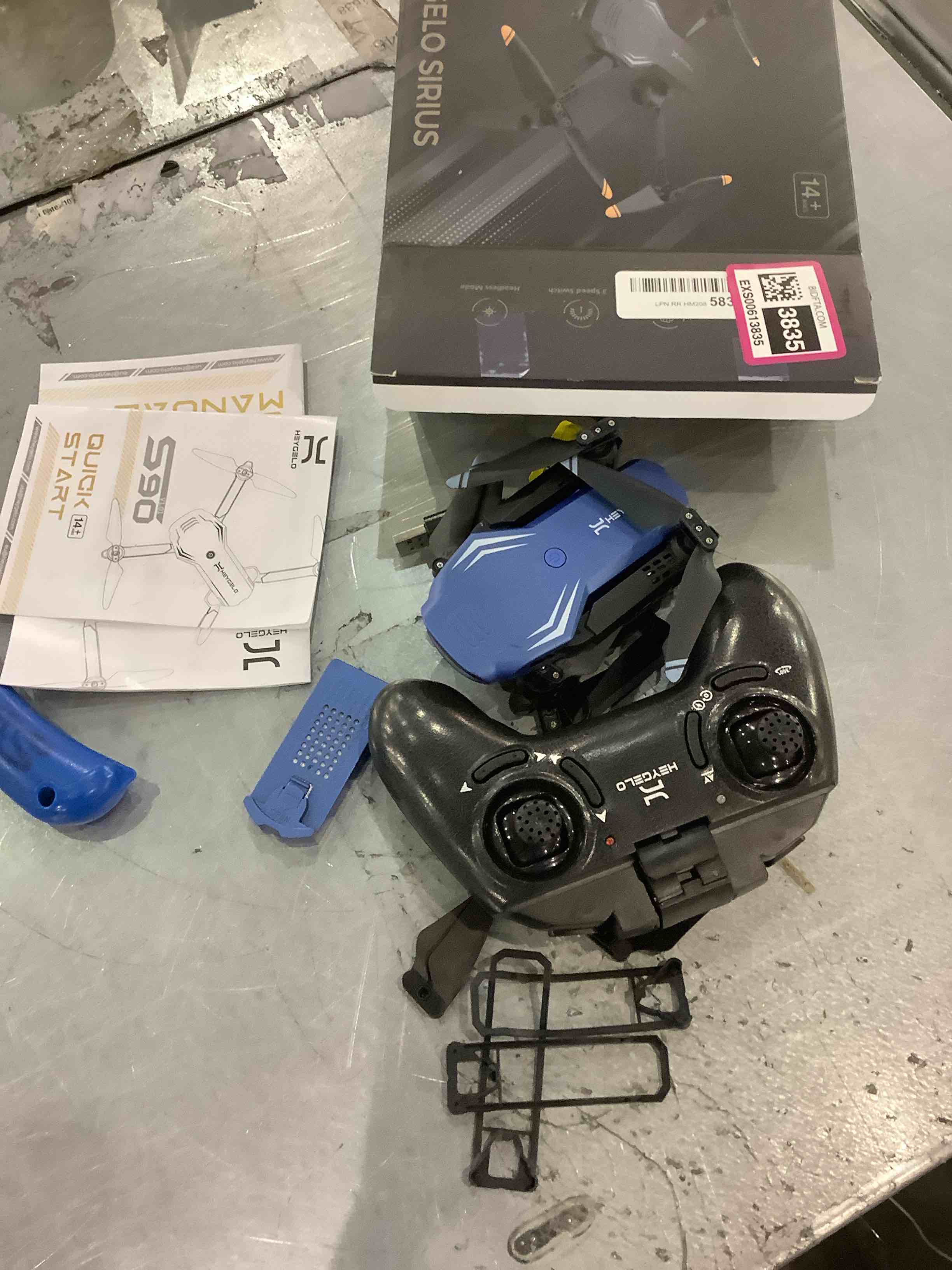 https://s3.amazonaws.com/lotting-images-prod/BargainHunt/EXS00613835_1707222319892.jpeg