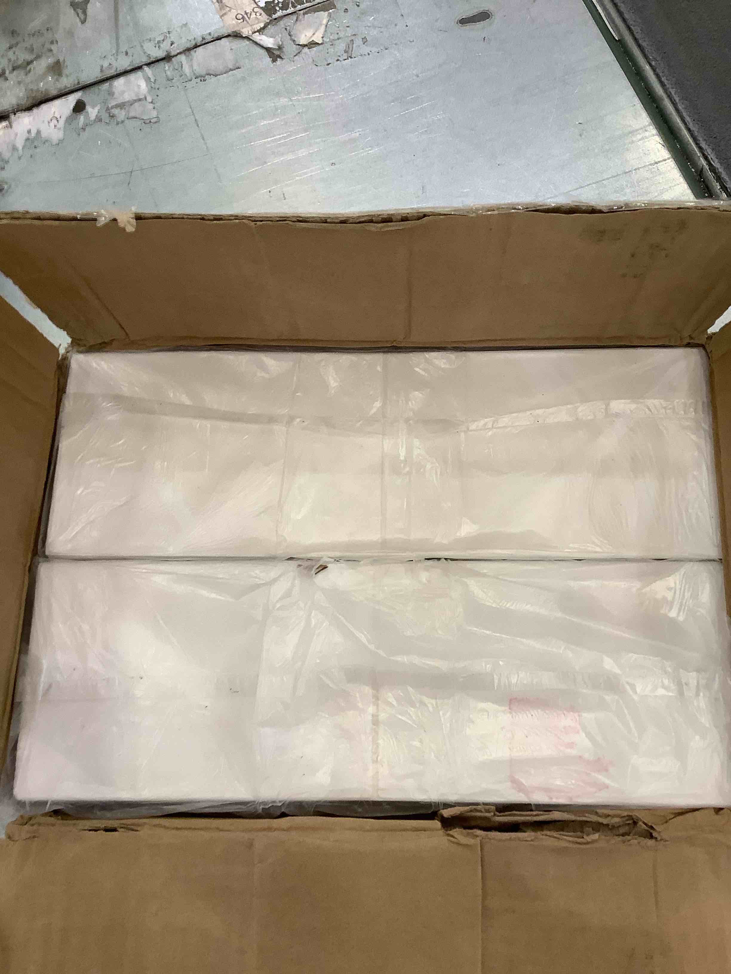 https://s3.amazonaws.com/lotting-images-prod/BargainHunt/EXS00613837_1707243485947.jpeg