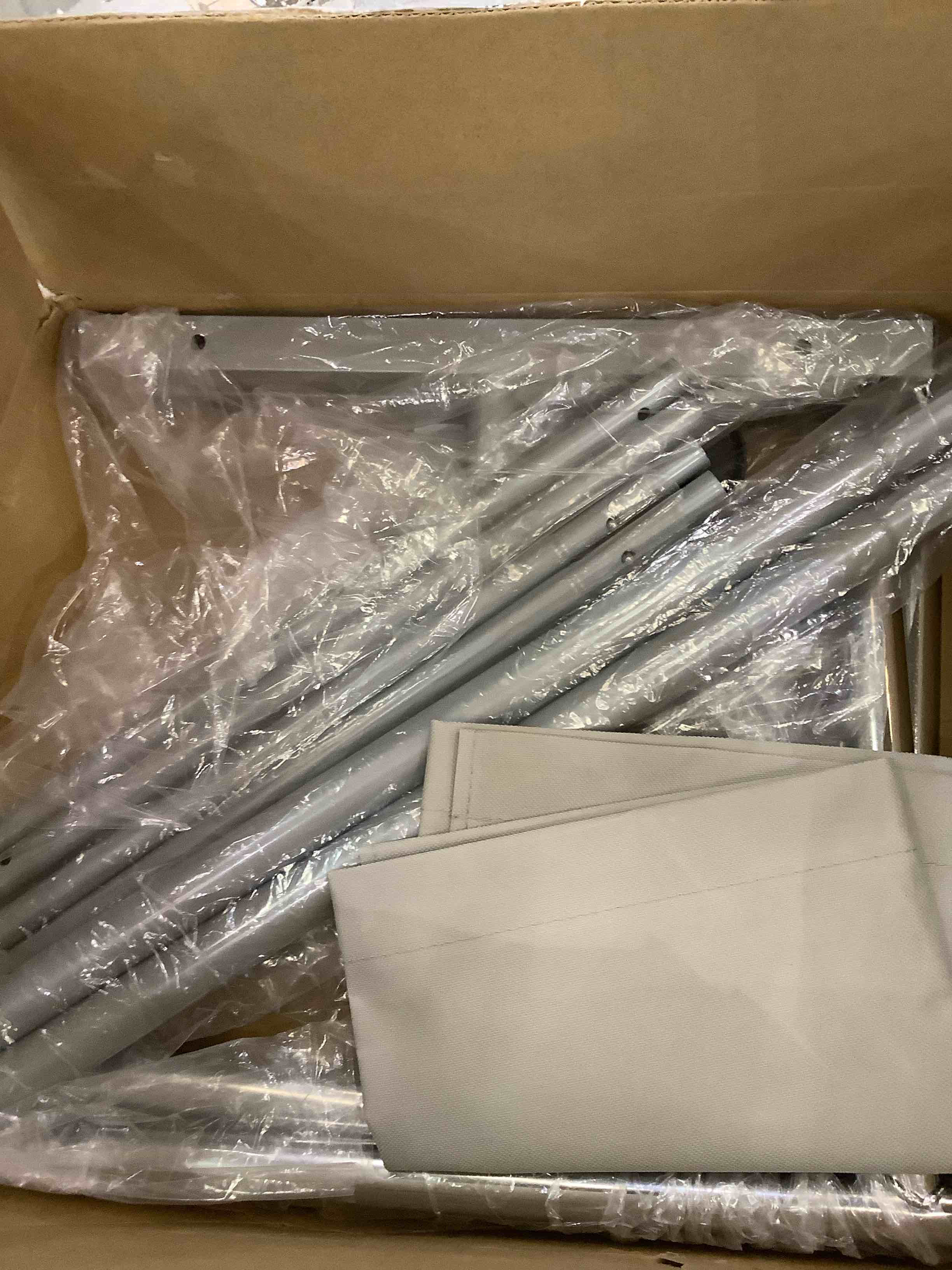 https://s3.amazonaws.com/lotting-images-prod/BargainHunt/EXS00613839_1707247839338.jpeg