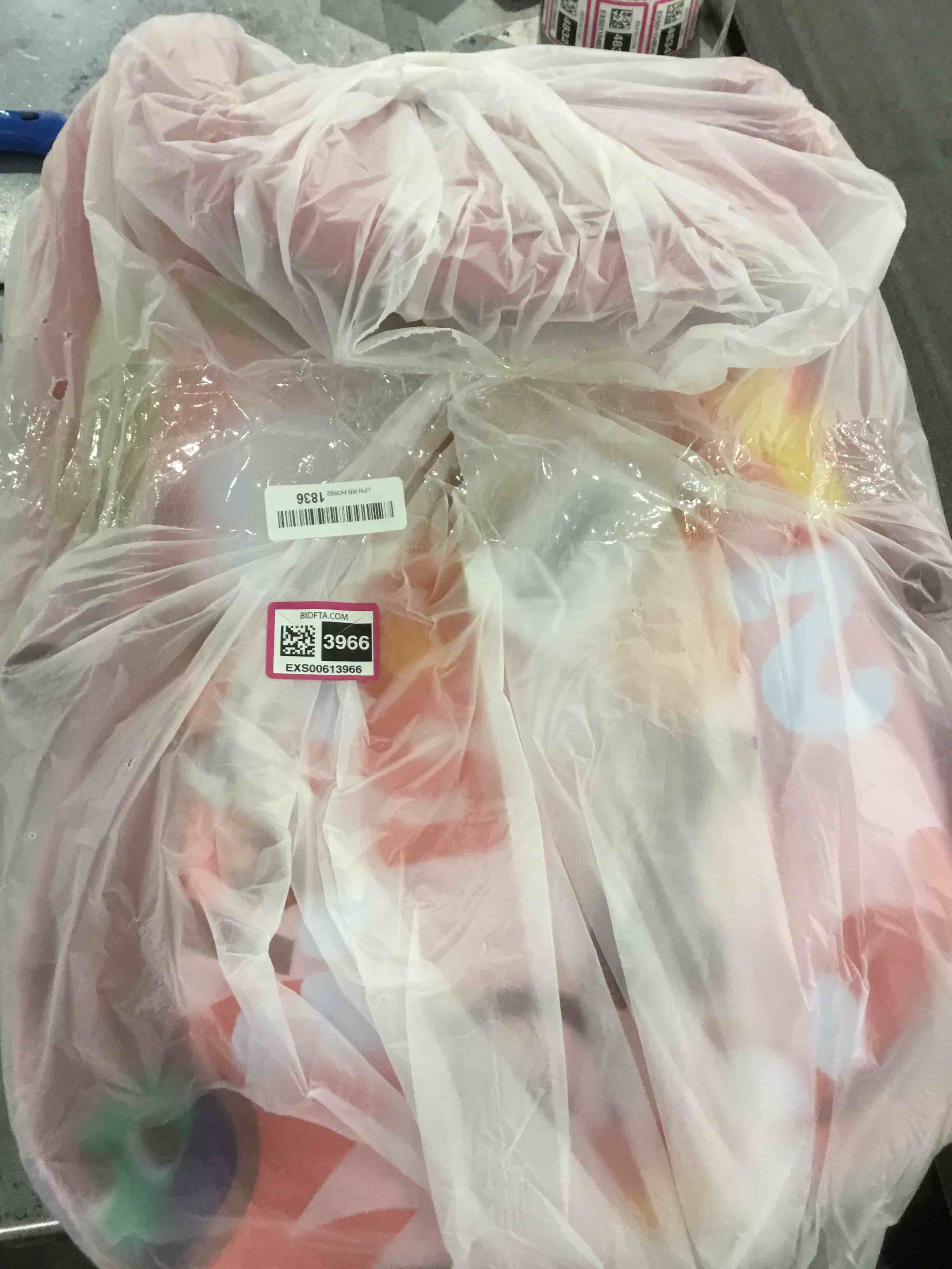 https://s3.amazonaws.com/lotting-images-prod/BargainHunt/EXS00613966_1707482106223.jpeg