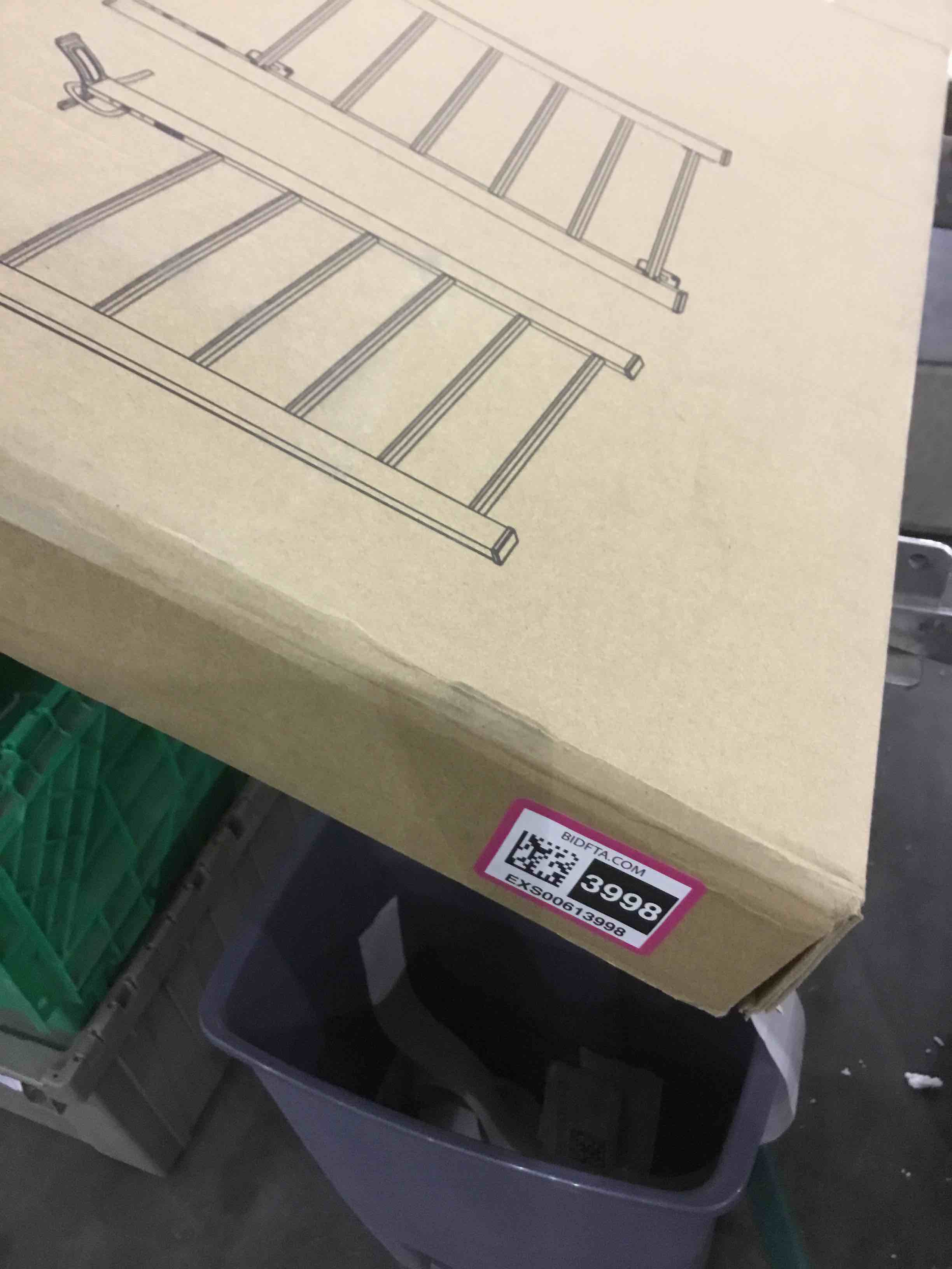 https://s3.amazonaws.com/lotting-images-prod/BargainHunt/EXS00613998_1707485766020.jpeg
