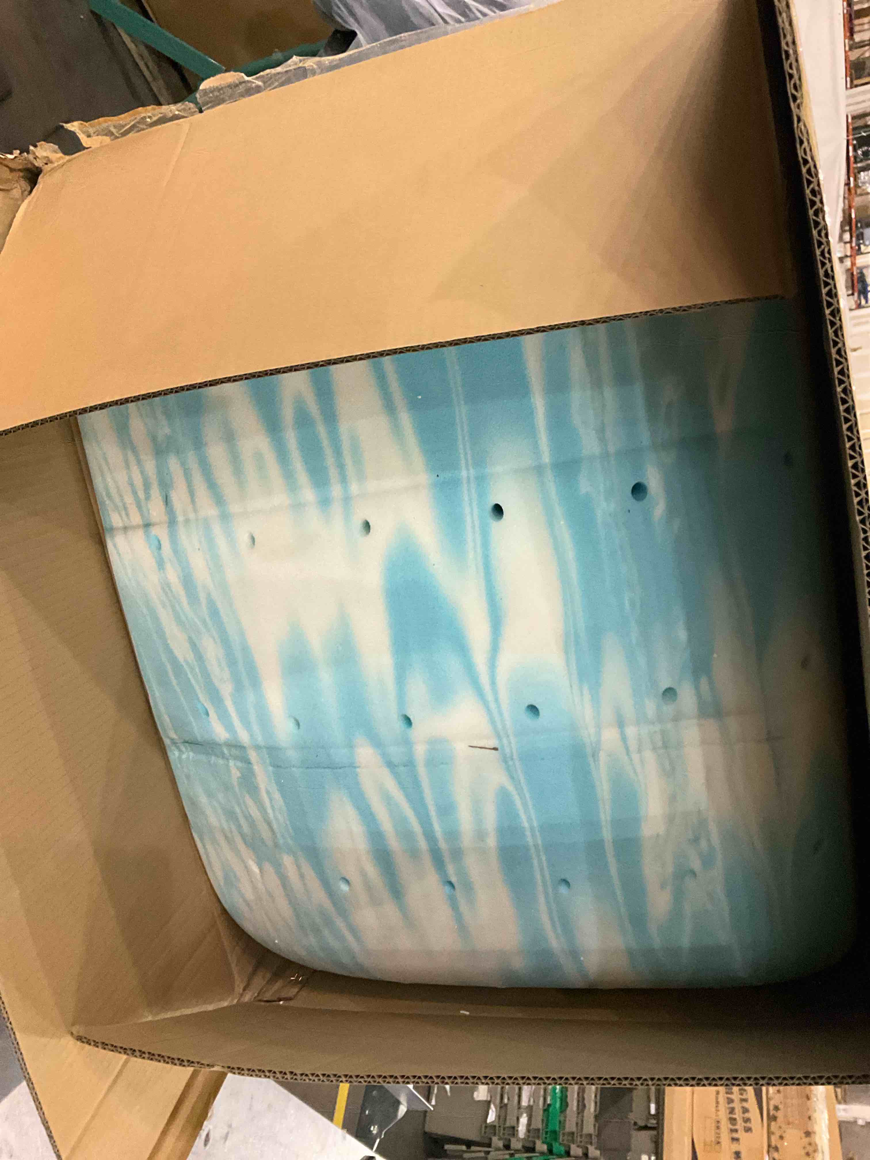 https://s3.amazonaws.com/lotting-images-prod/BargainHunt/EXS00650456_1707508271948.jpeg