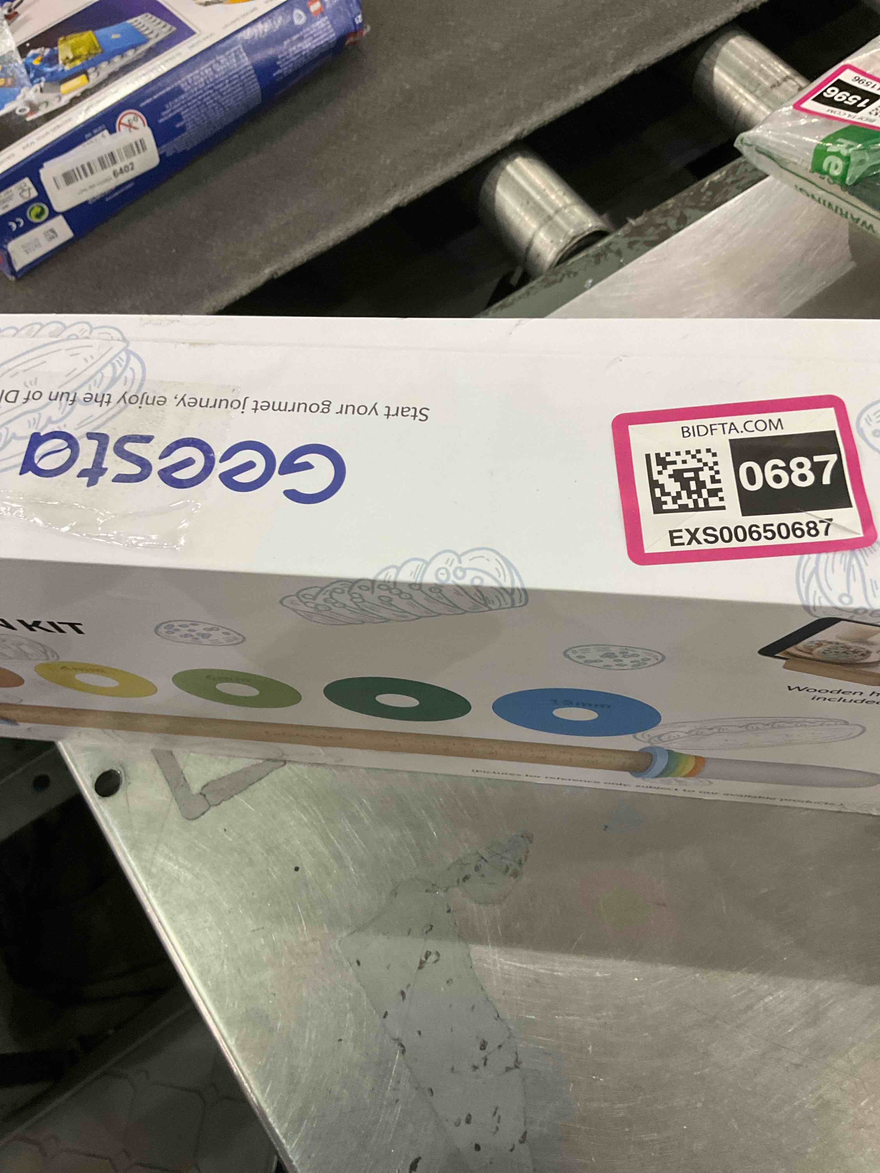 https://s3.amazonaws.com/lotting-images-prod/BargainHunt/EXS00650687_1708608520559.jpeg