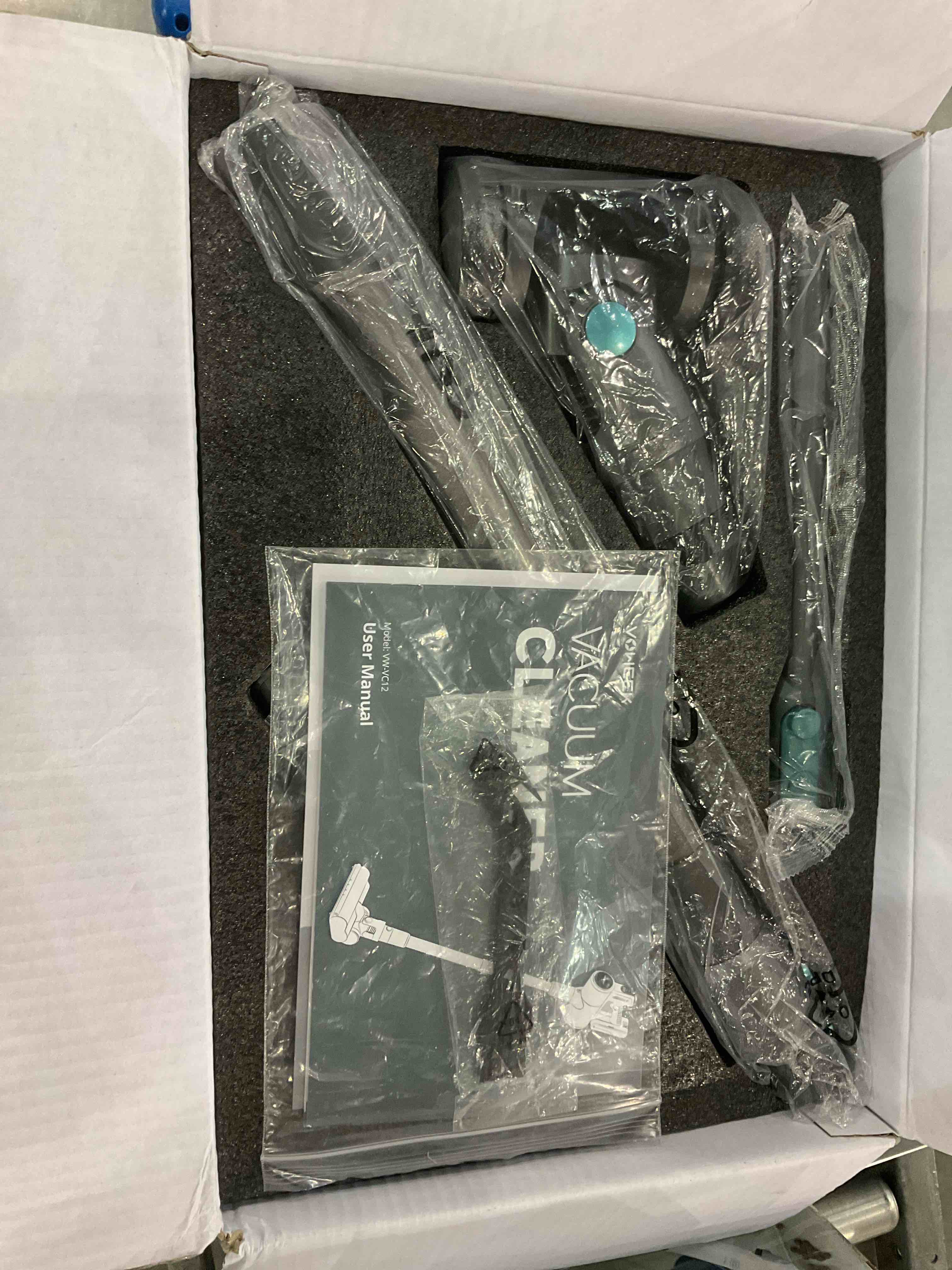 https://s3.amazonaws.com/lotting-images-prod/BargainHunt/EXS00650884_1709295134132.jpeg