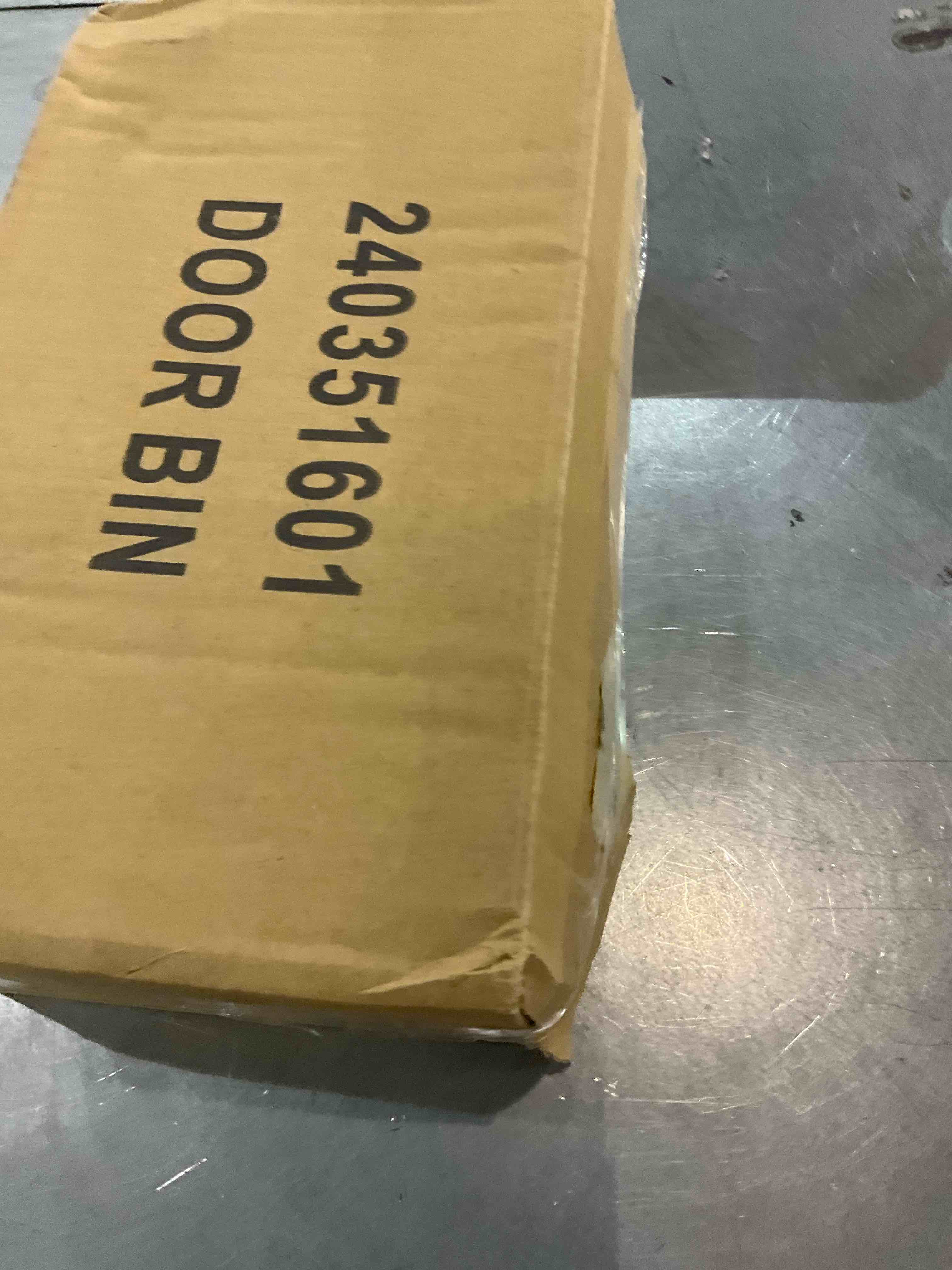 https://s3.amazonaws.com/lotting-images-prod/BargainHunt/EXS00651967_1706706408027.jpeg