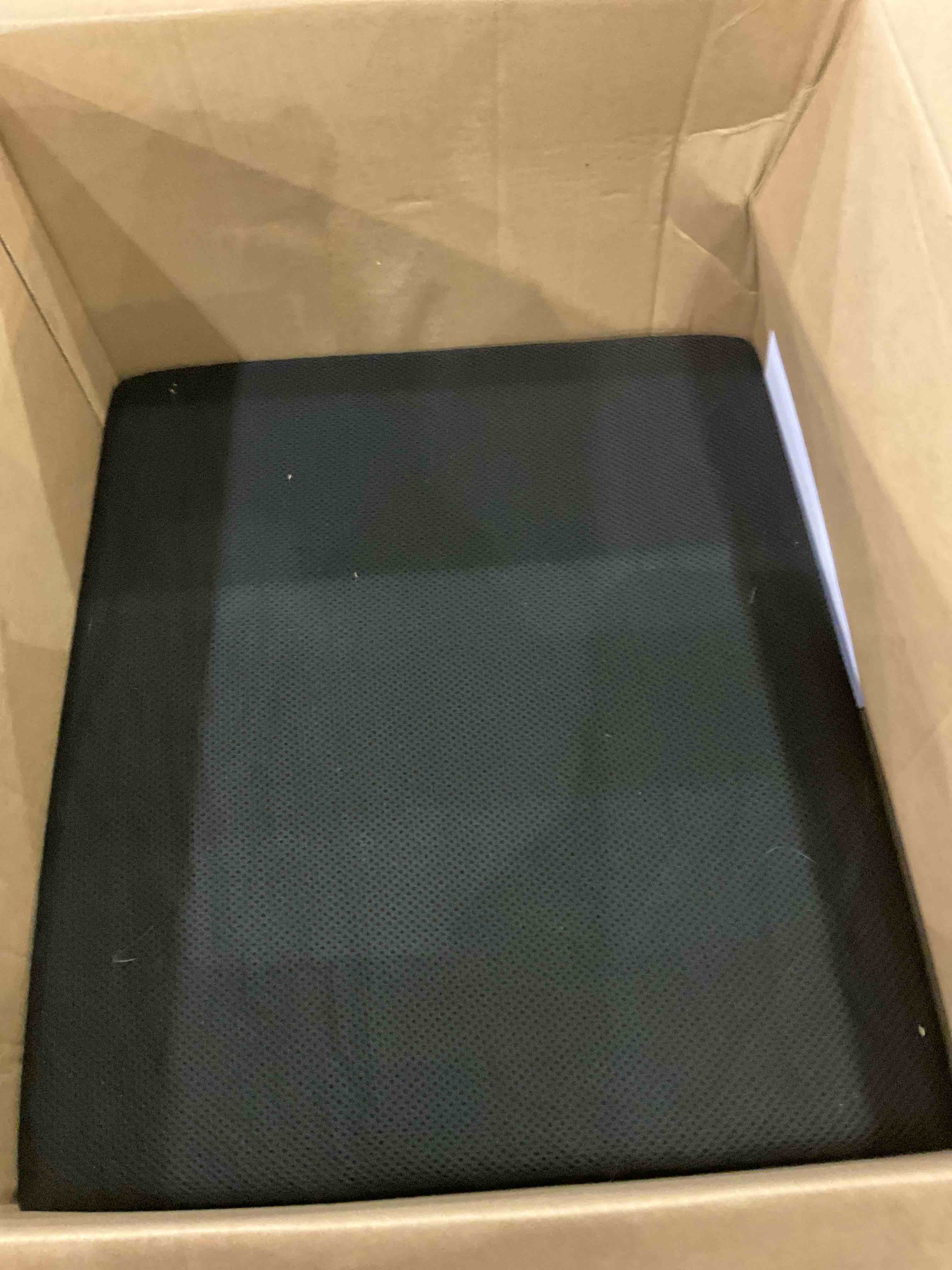 https://s3.amazonaws.com/lotting-images-prod/BargainHunt/EXS00651977_1706707500315.jpeg