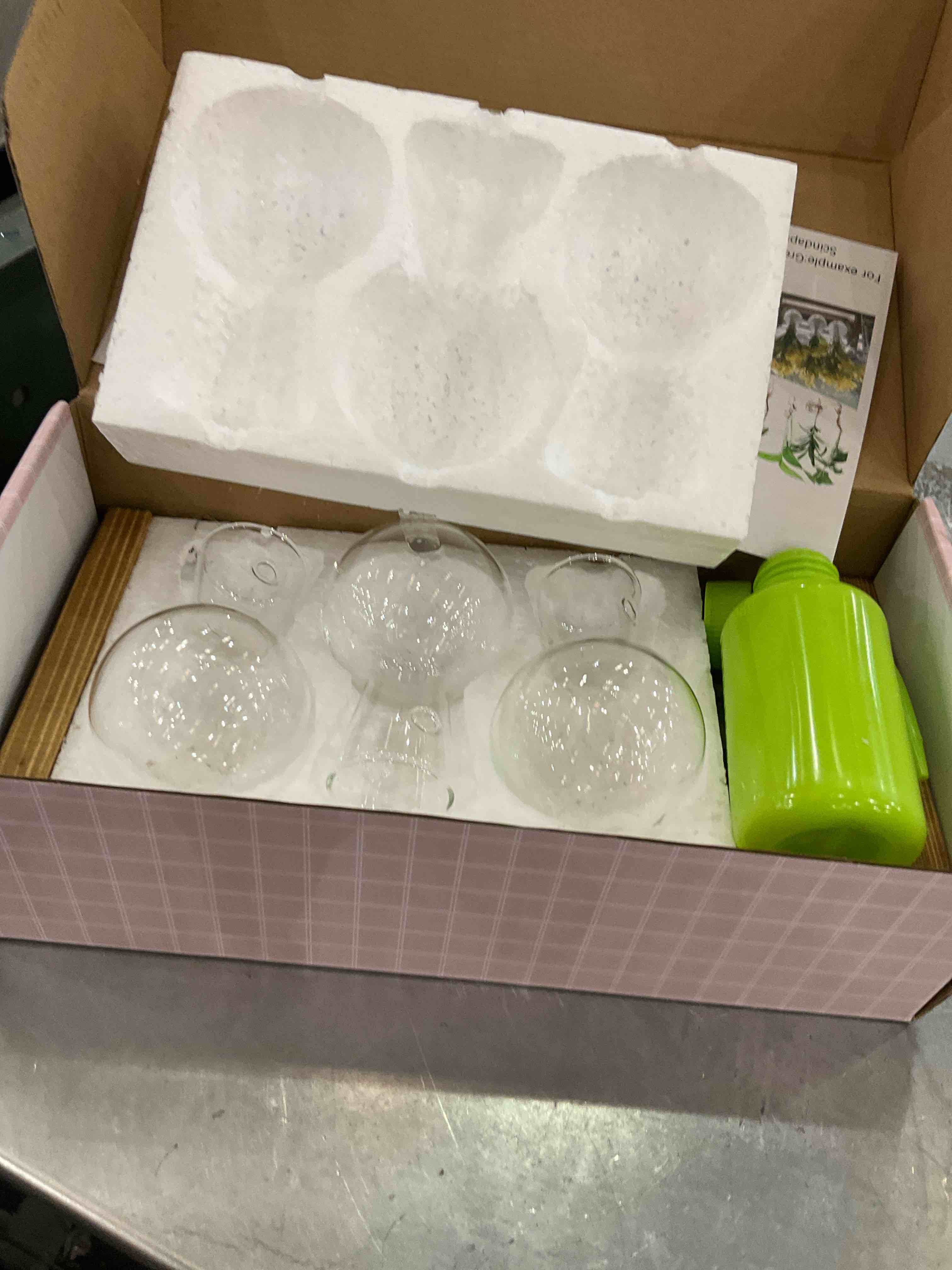 https://s3.amazonaws.com/lotting-images-prod/BargainHunt/EXS00652349_1706637516666.jpeg