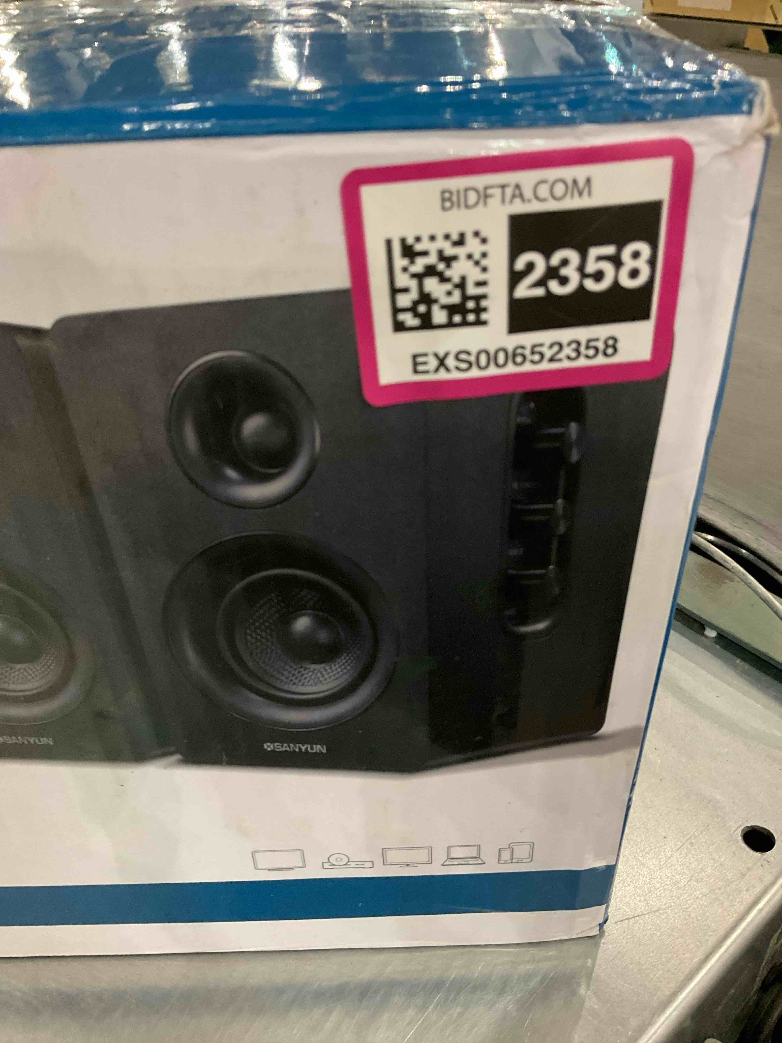 https://s3.amazonaws.com/lotting-images-prod/BargainHunt/EXS00652358_1706642716472.jpeg