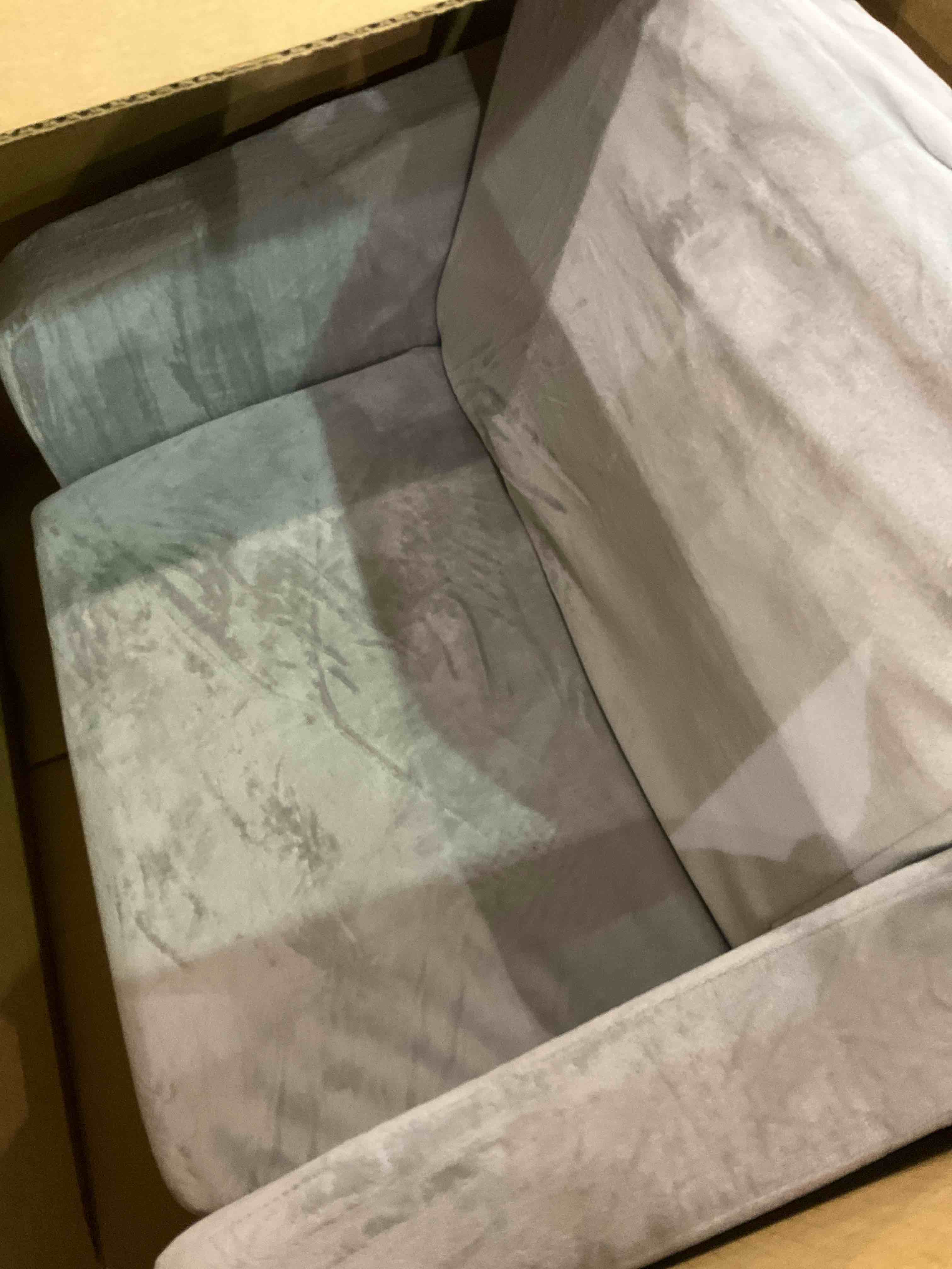 https://s3.amazonaws.com/lotting-images-prod/BargainHunt/EXS00652869_1707136815766.jpeg