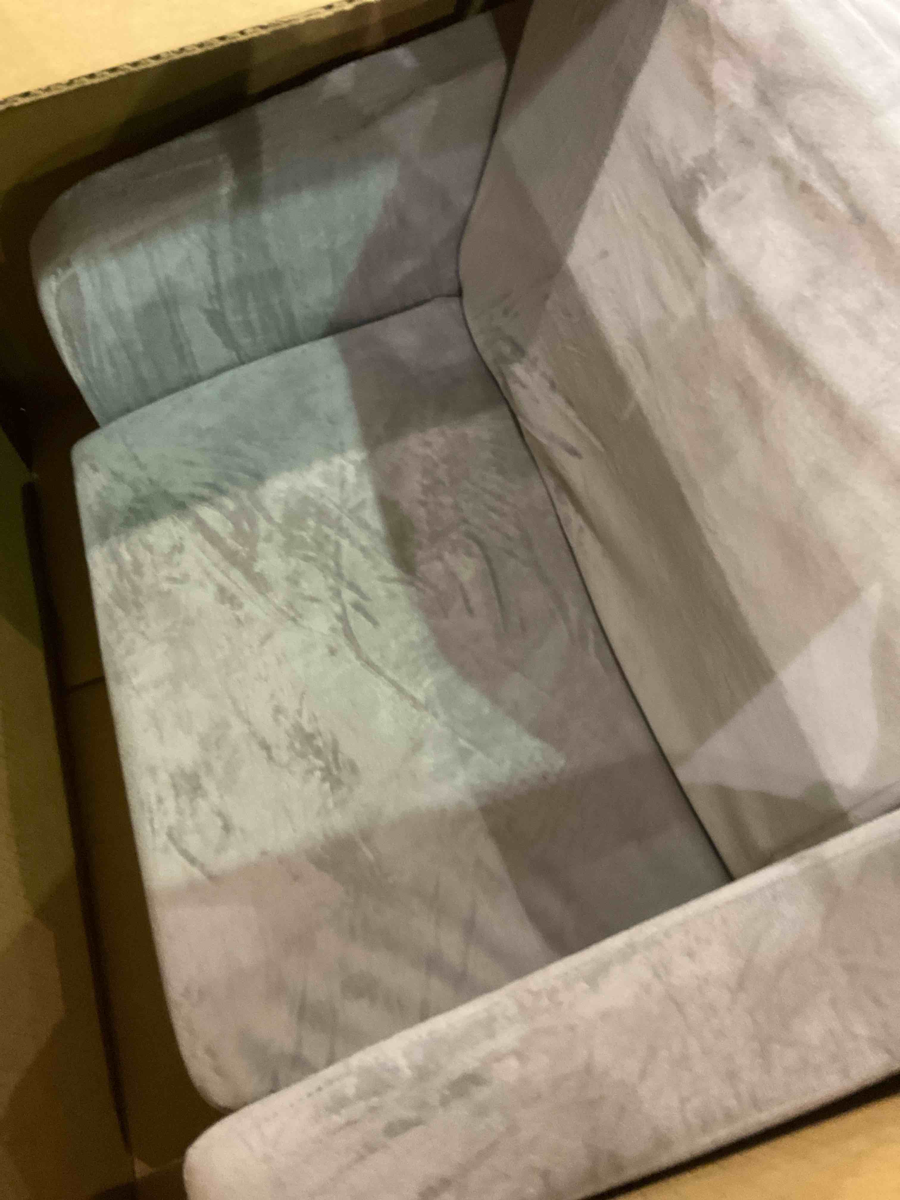 https://s3.amazonaws.com/lotting-images-prod/BargainHunt/EXS00652869_1707136816582.jpeg