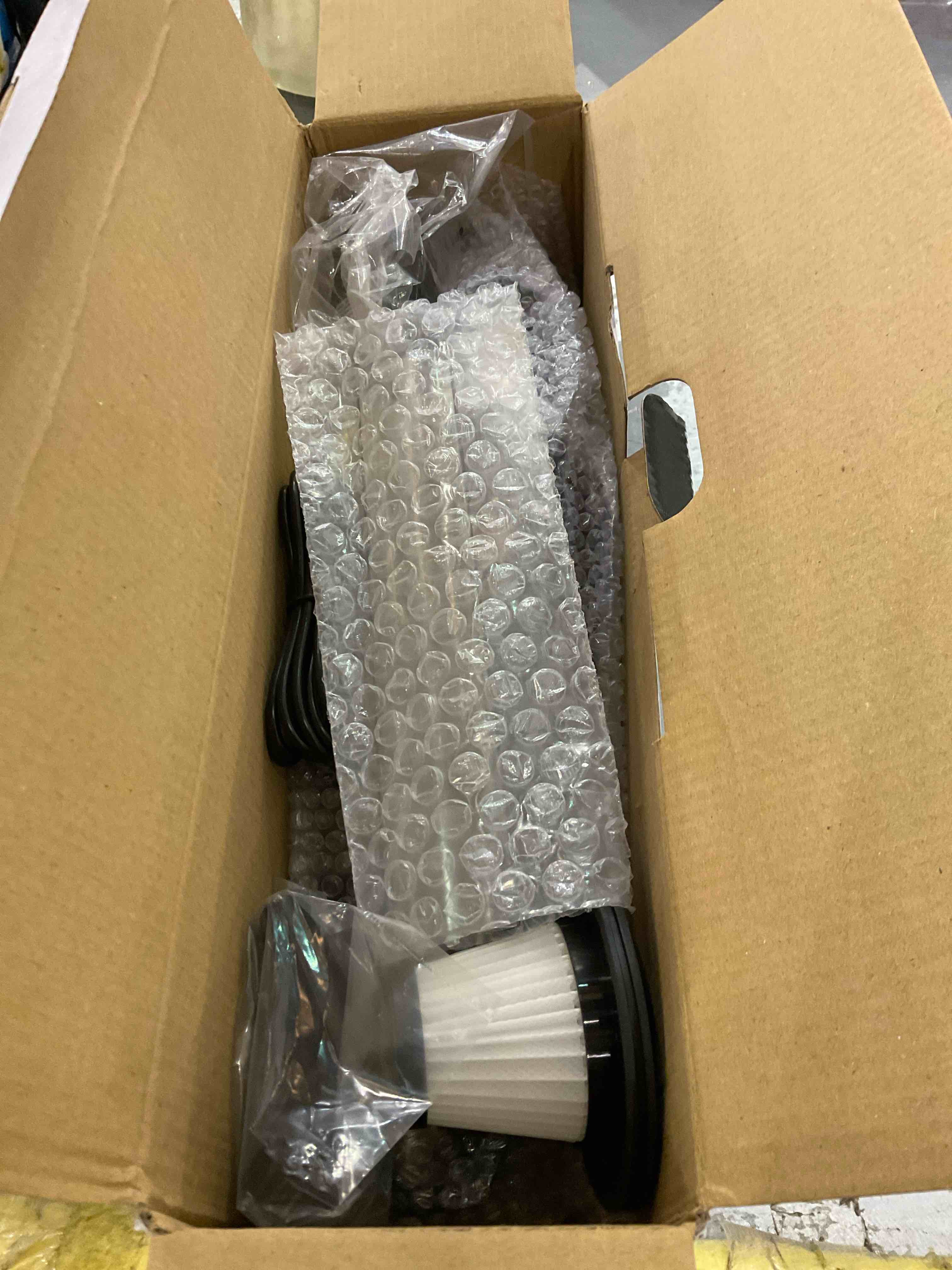 https://s3.amazonaws.com/lotting-images-prod/BargainHunt/EXS00652954_1707145621082.jpeg