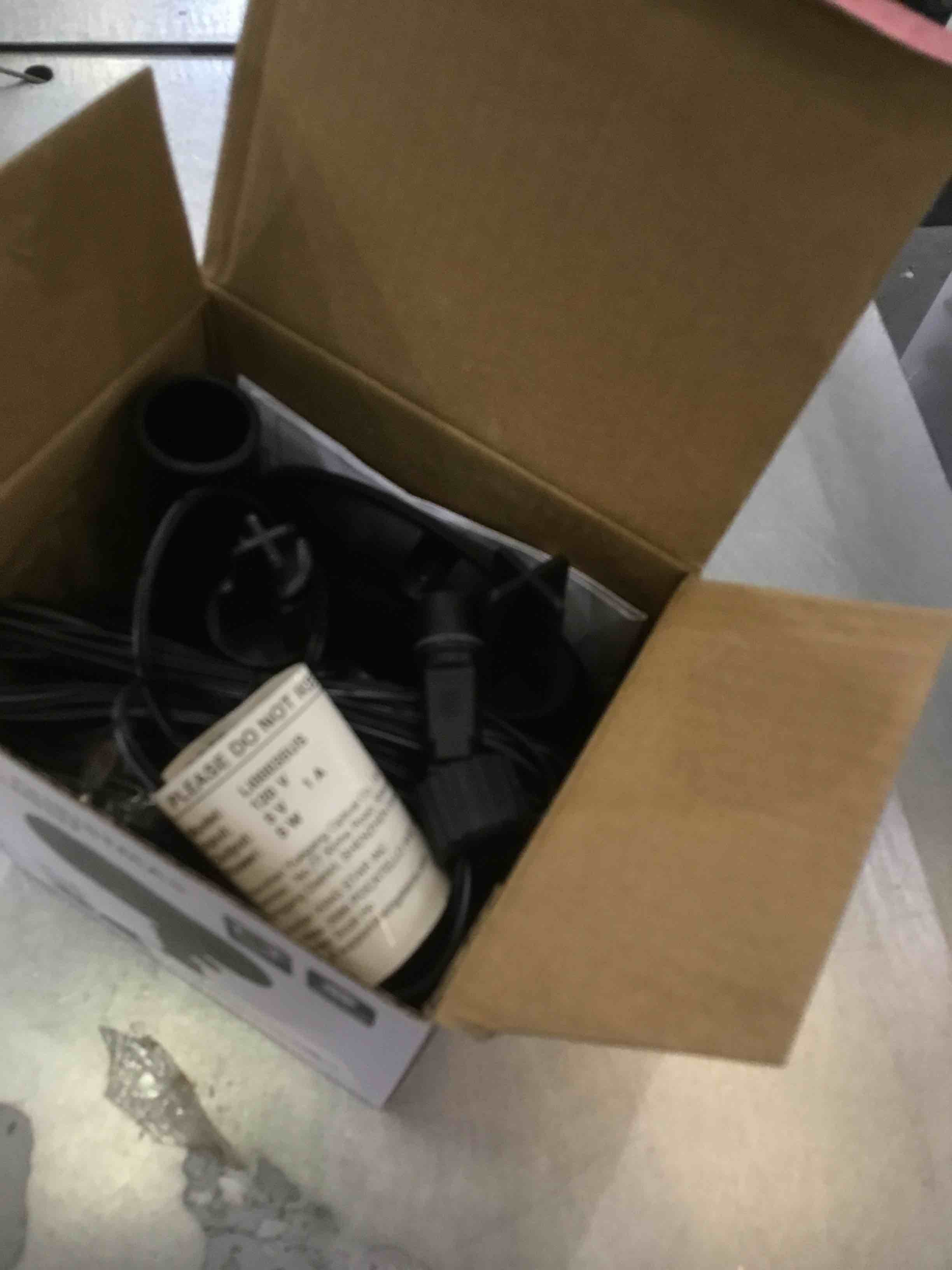 https://s3.amazonaws.com/lotting-images-prod/BargainHunt/EXS00652969_1707247388083.jpeg