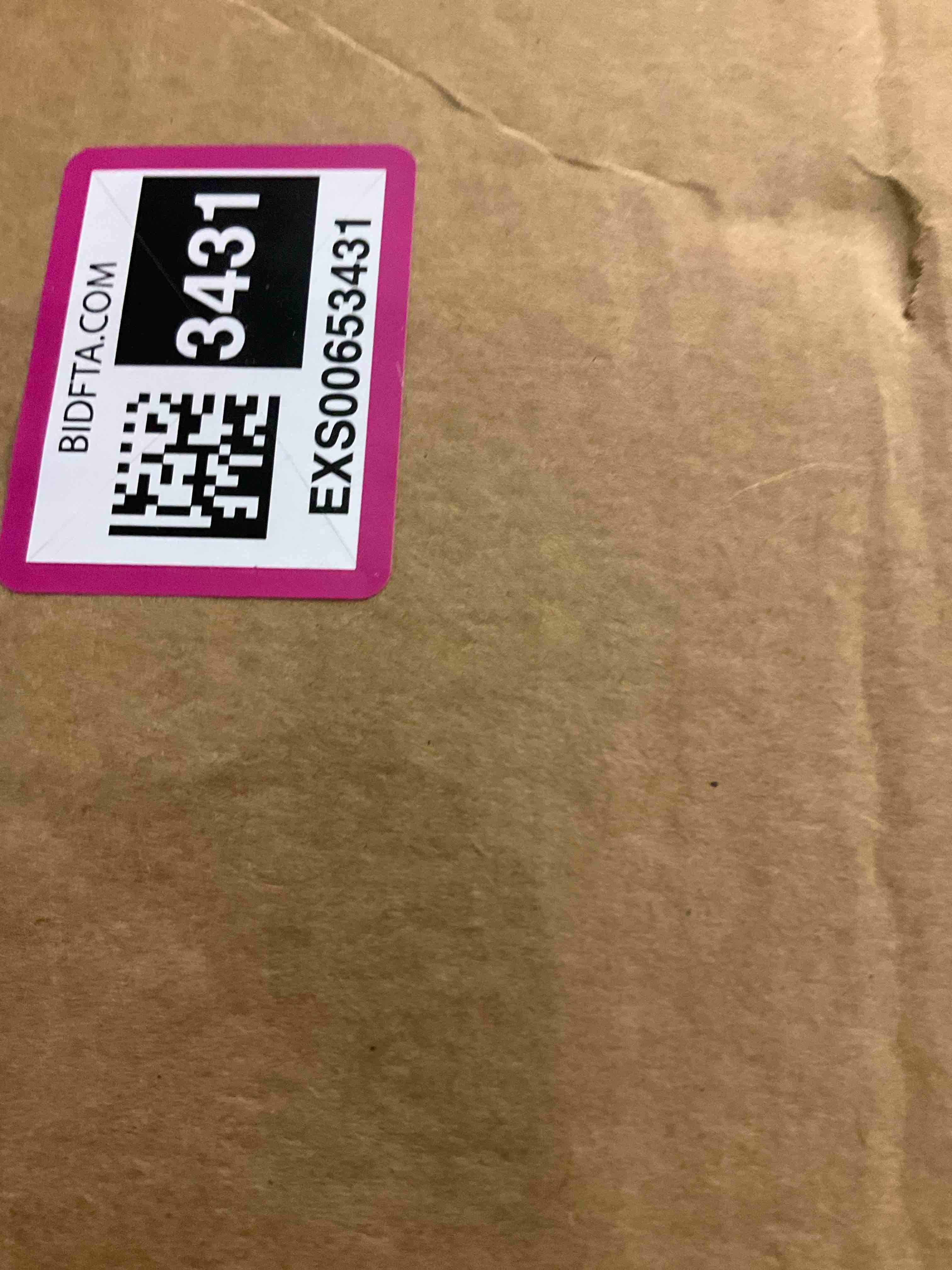 https://s3.amazonaws.com/lotting-images-prod/BargainHunt/EXS00653431_1708951784761.jpeg