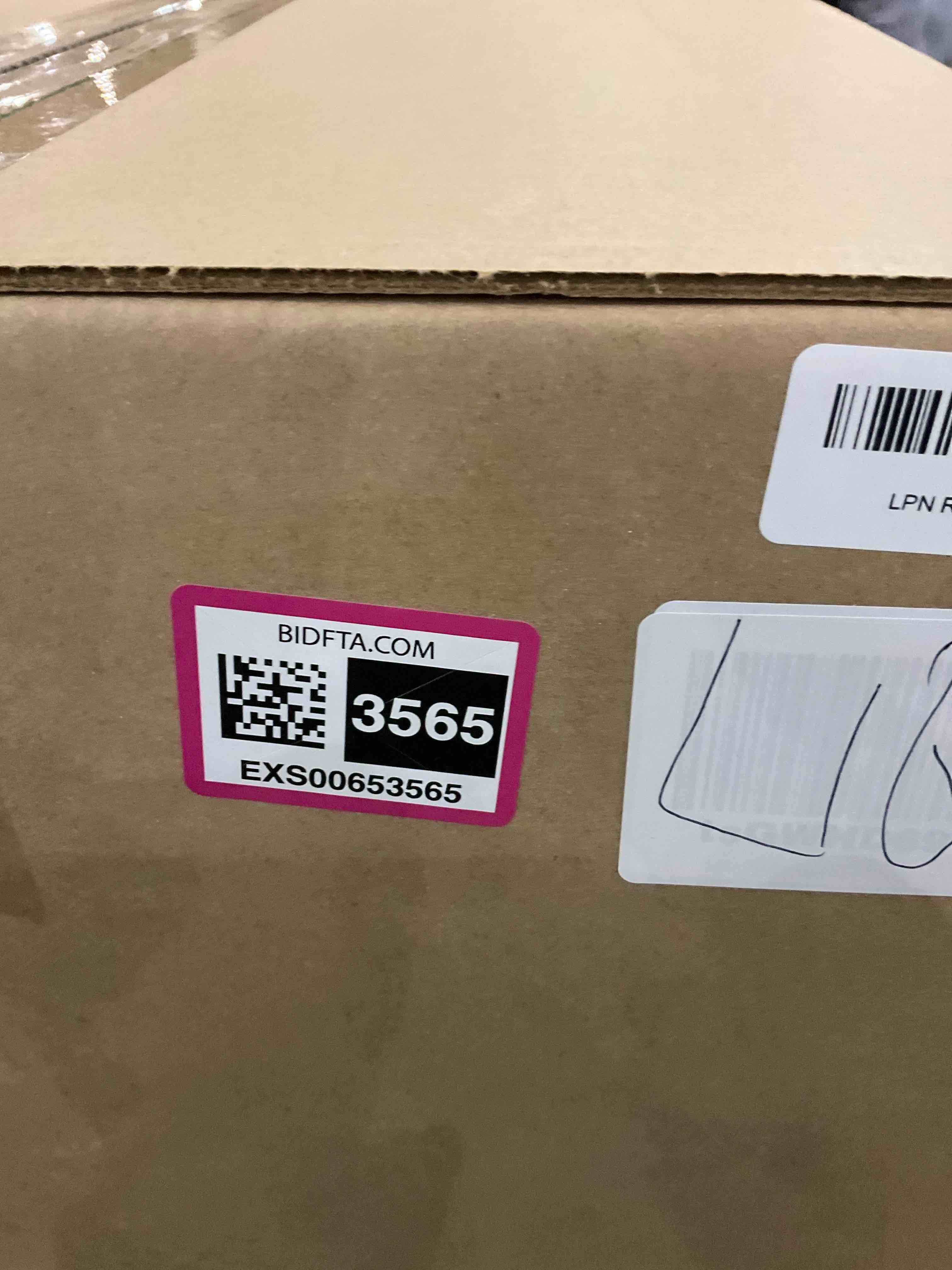 https://s3.amazonaws.com/lotting-images-prod/BargainHunt/EXS00653565_1707136602583.jpeg