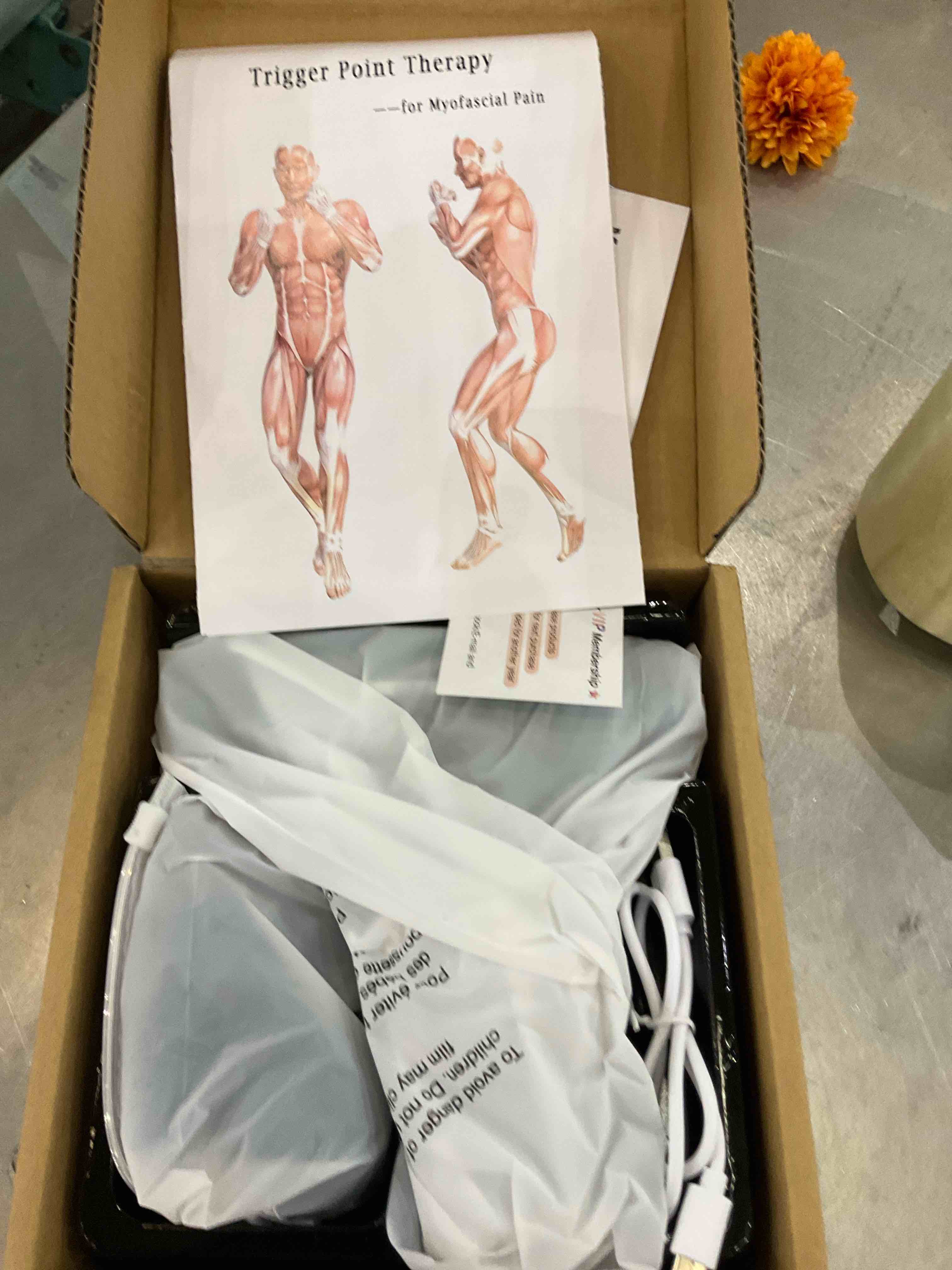 https://s3.amazonaws.com/lotting-images-prod/BargainHunt/EXS00654267_1706801931072.jpeg
