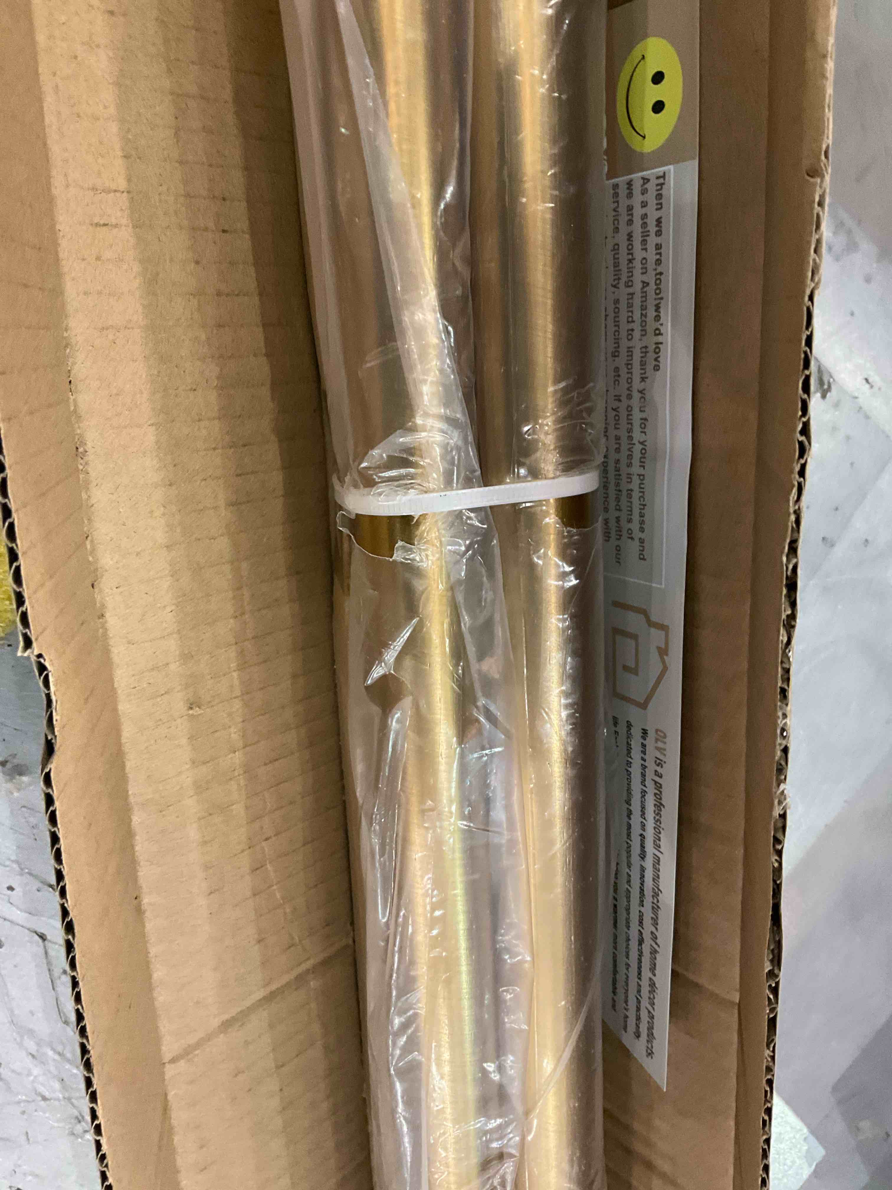 https://s3.amazonaws.com/lotting-images-prod/BargainHunt/EXS00654658_1706804077766.jpeg