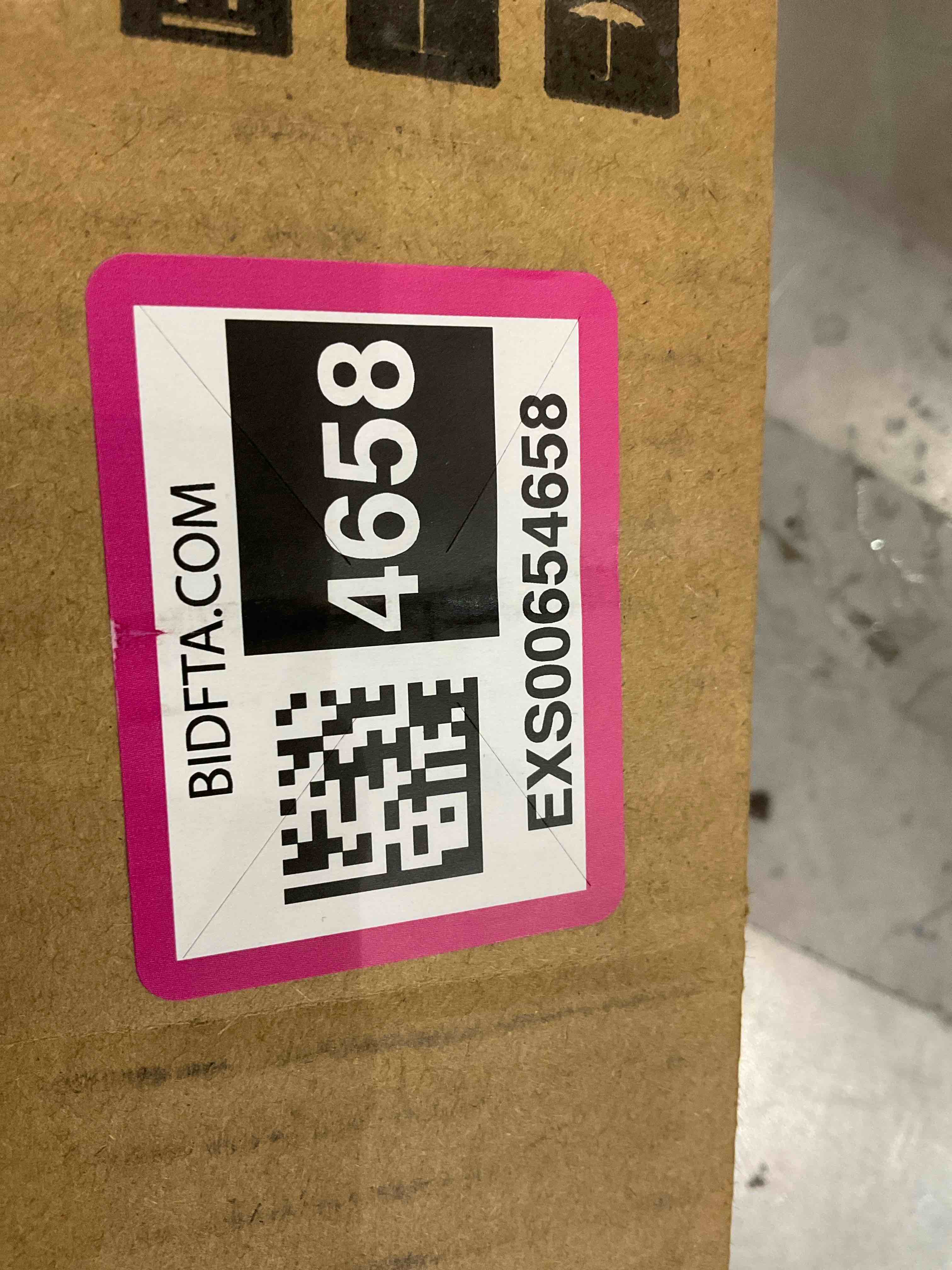 https://s3.amazonaws.com/lotting-images-prod/BargainHunt/EXS00654658_1706804187311.jpeg