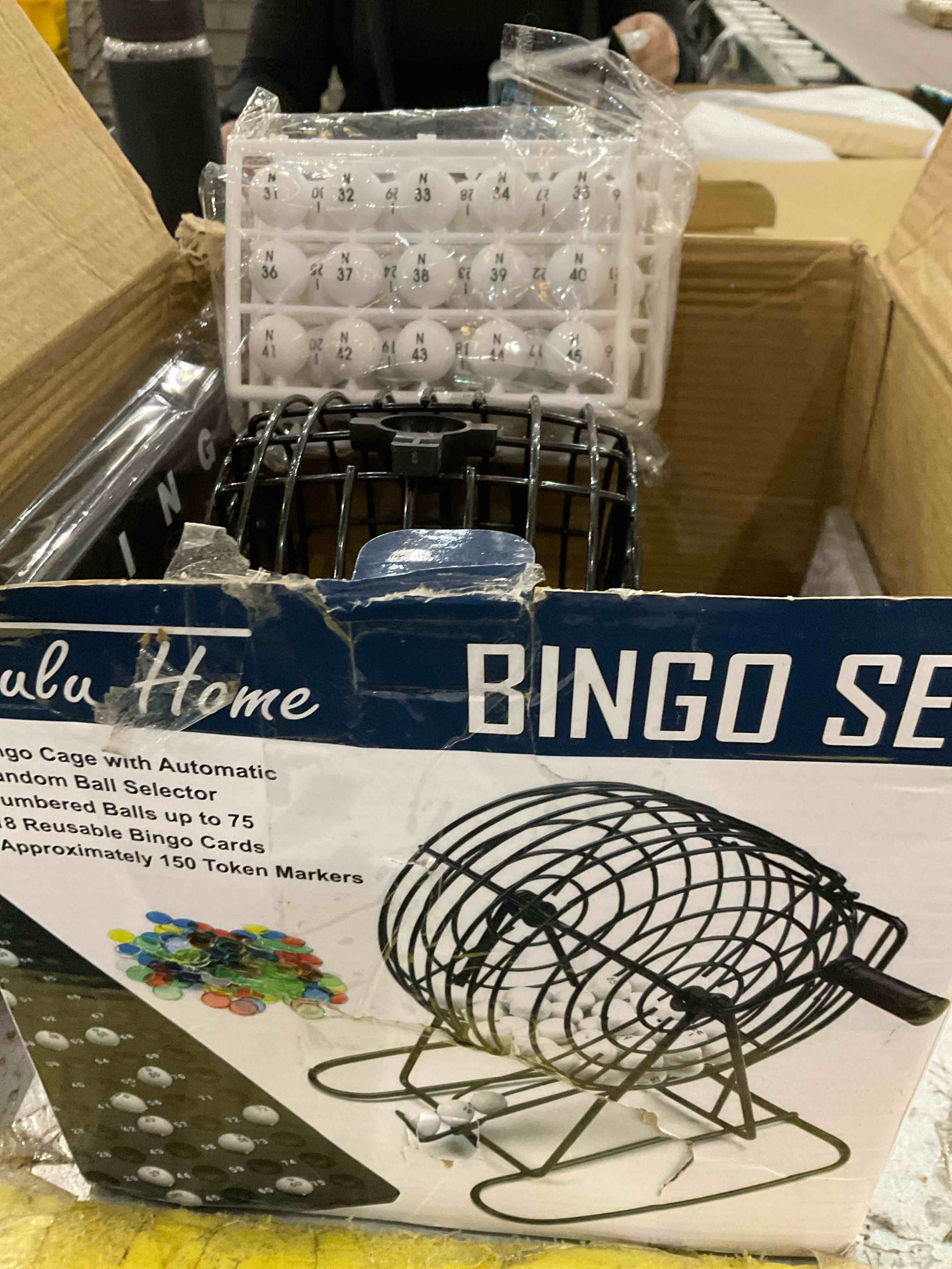 https://s3.amazonaws.com/lotting-images-prod/BargainHunt/EXS00654863_1707145420314.jpeg
